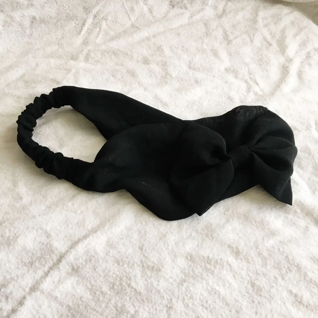 Black Headband with Decorative Bow photo 1