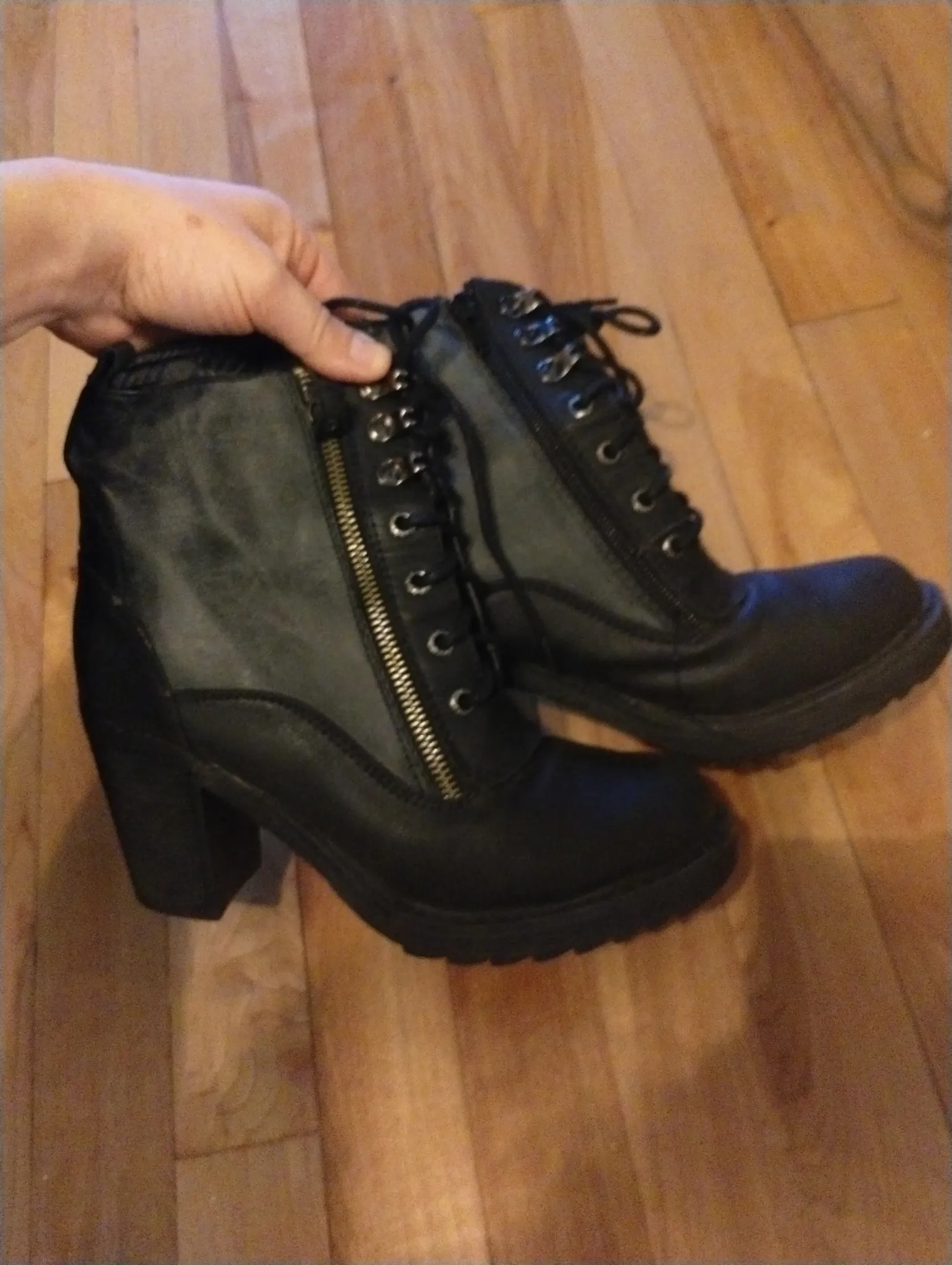 Booties size 7 photo 1