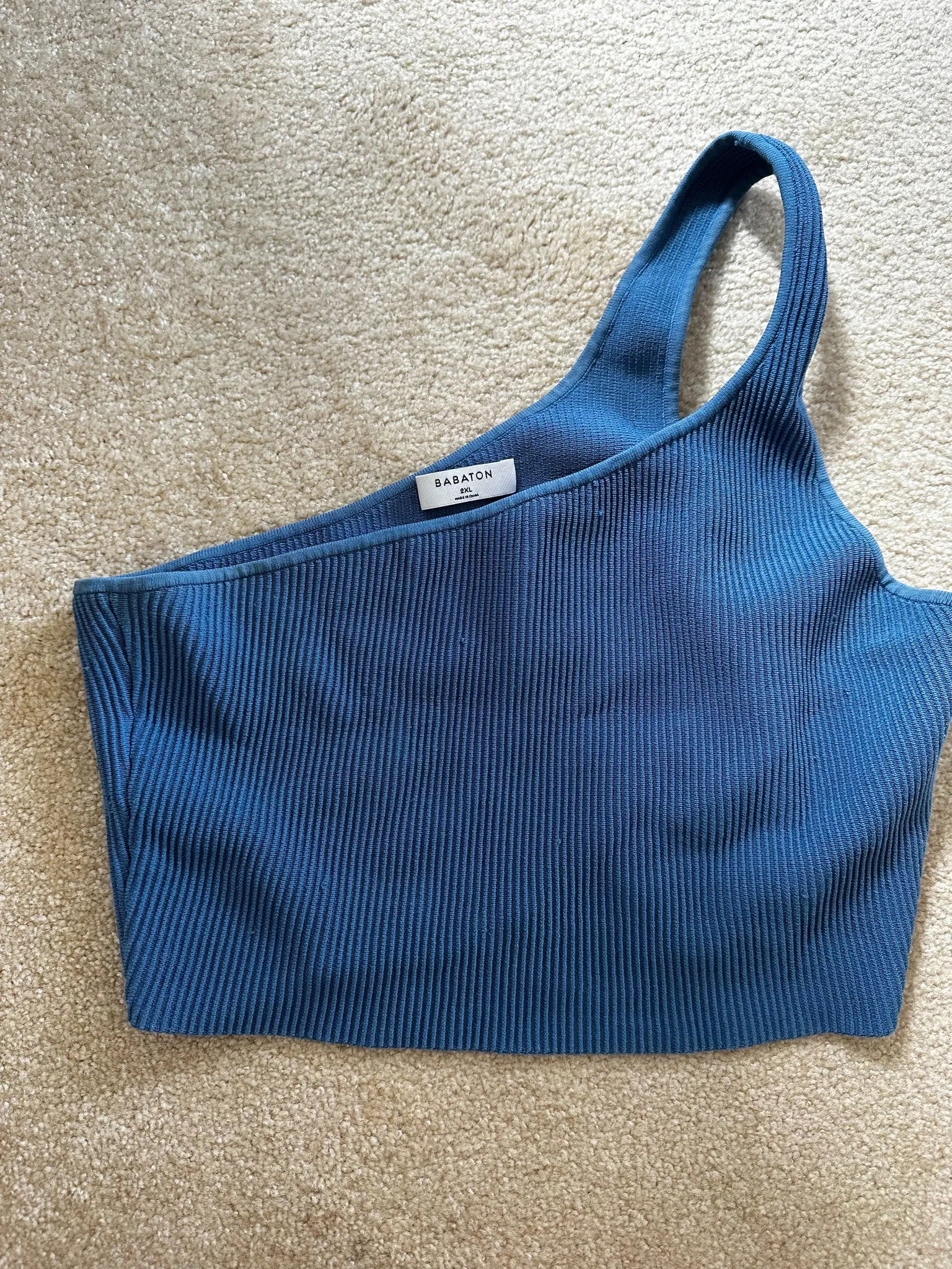 Babaton top 2XL photo 1
