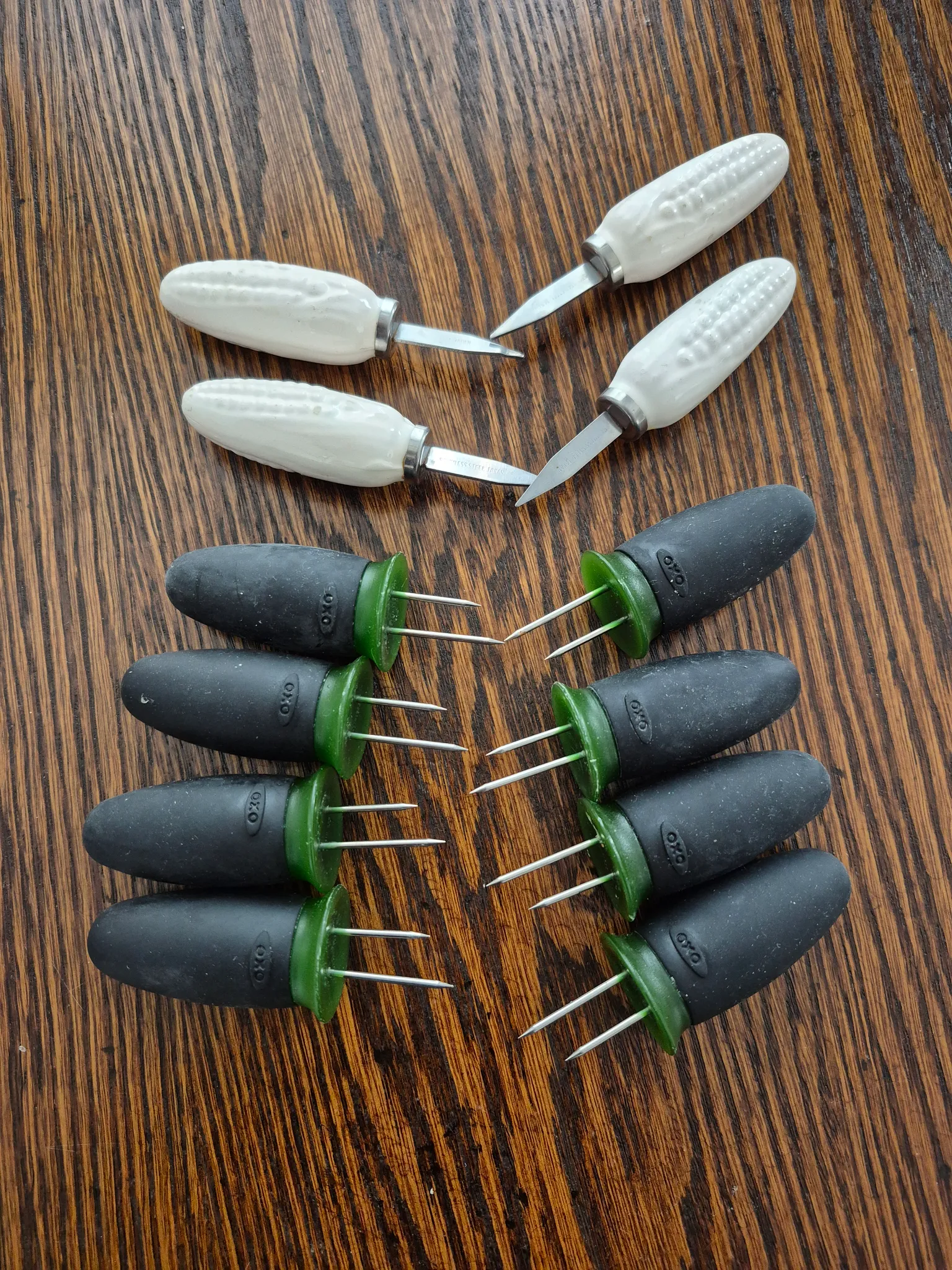 8 Oxo Good Grips Corn Holders + 4 Ceramic Holders photo 1