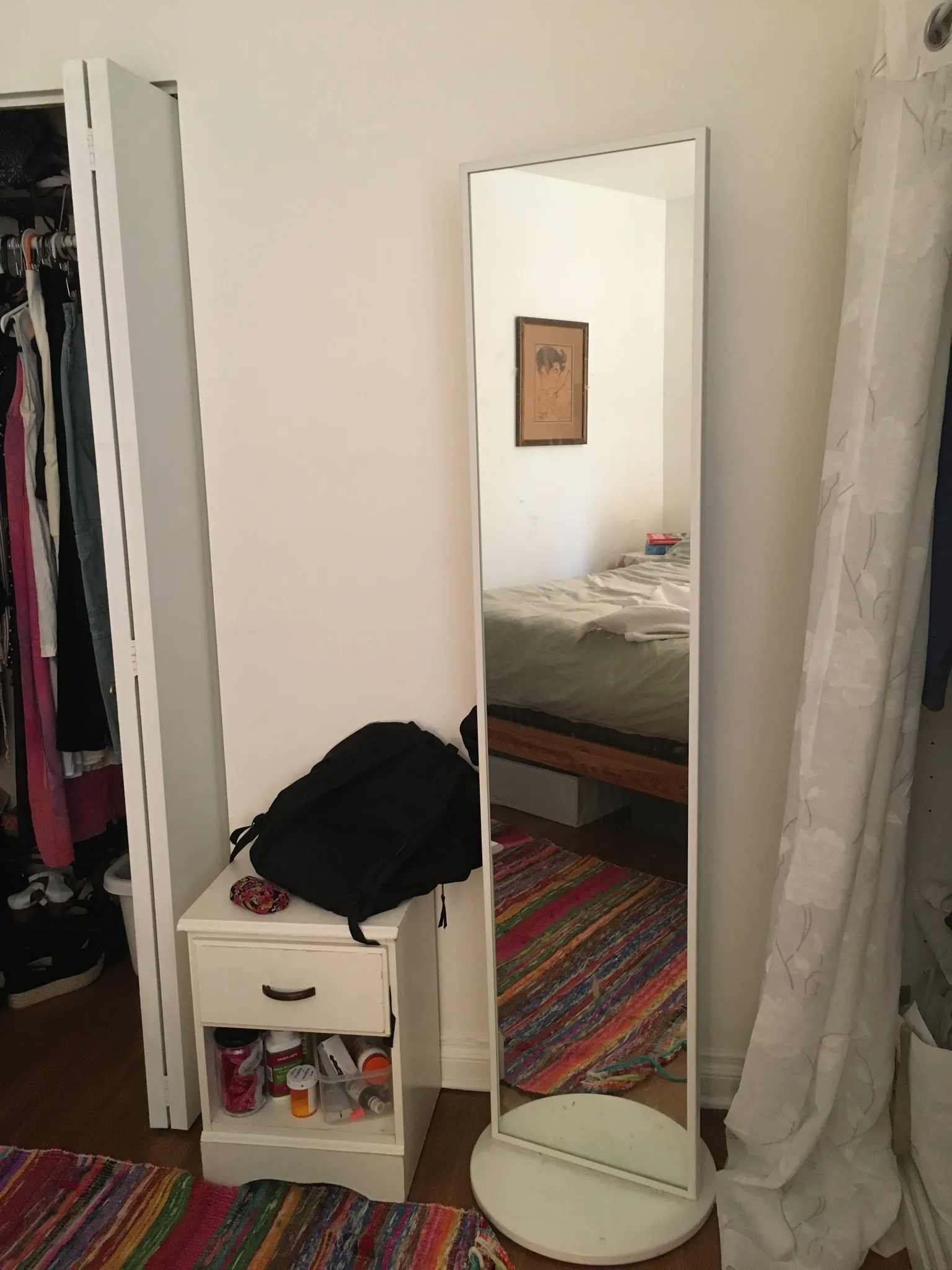 IKEA rotating mirror photo 1