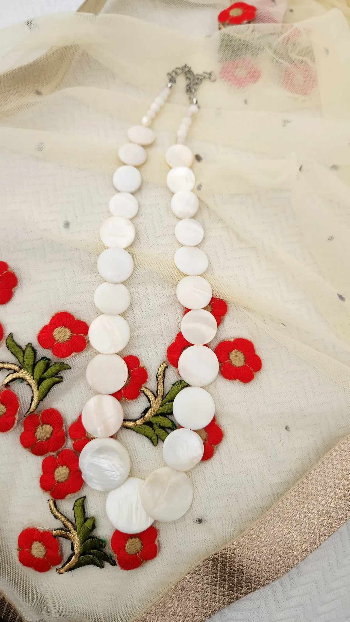 Mother of pearl necklace  photo 1