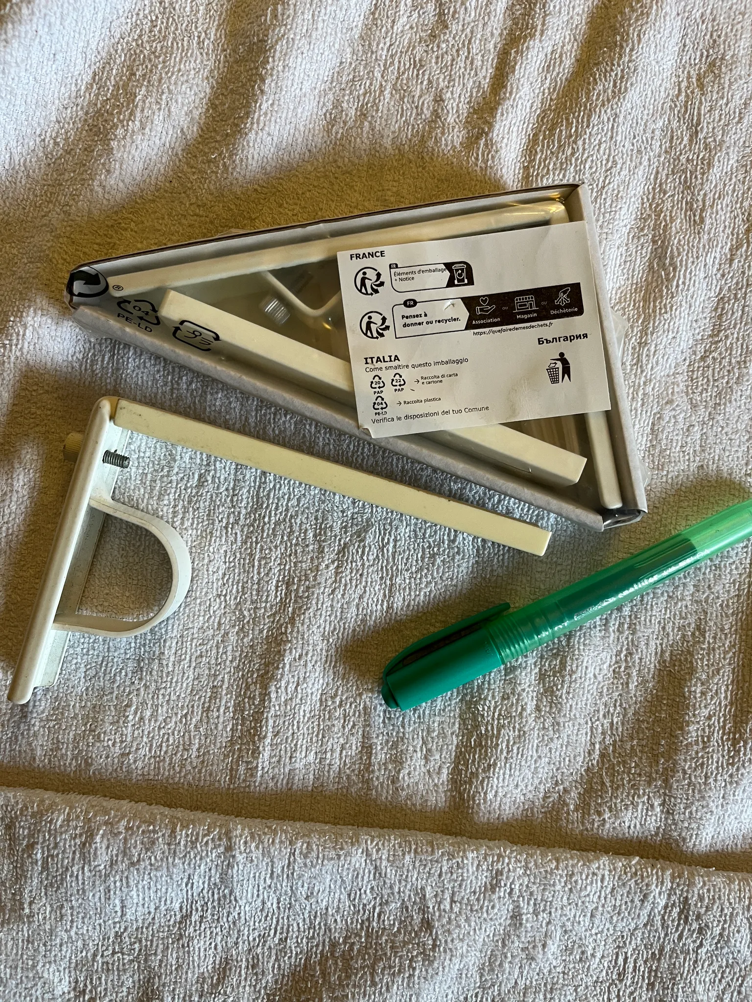 Curtain rod holders  photo 1