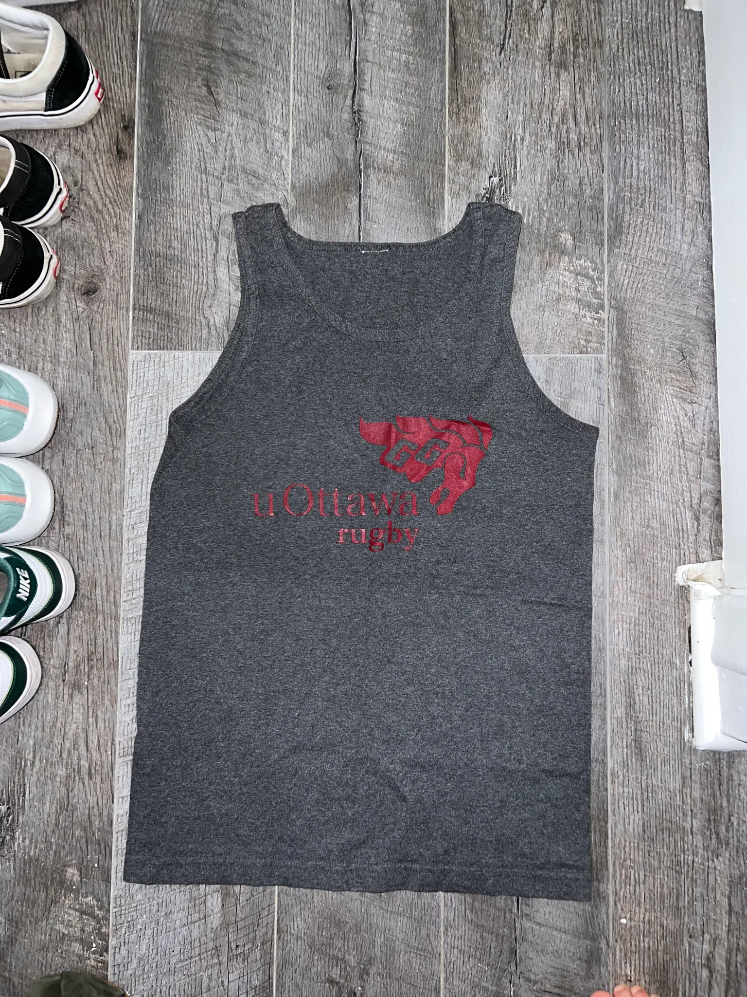 Tank top photo 1