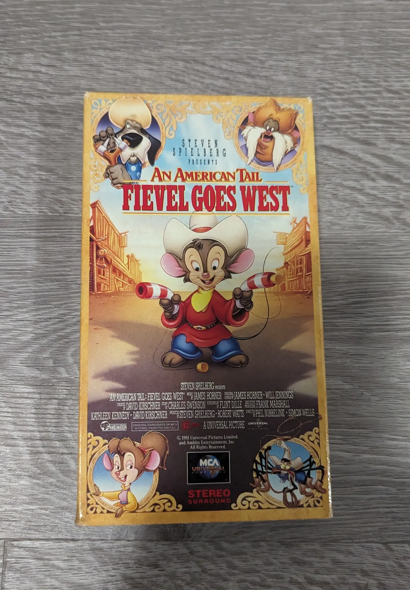 An American Tail Fievel Goes West VHS Movie photo 1
