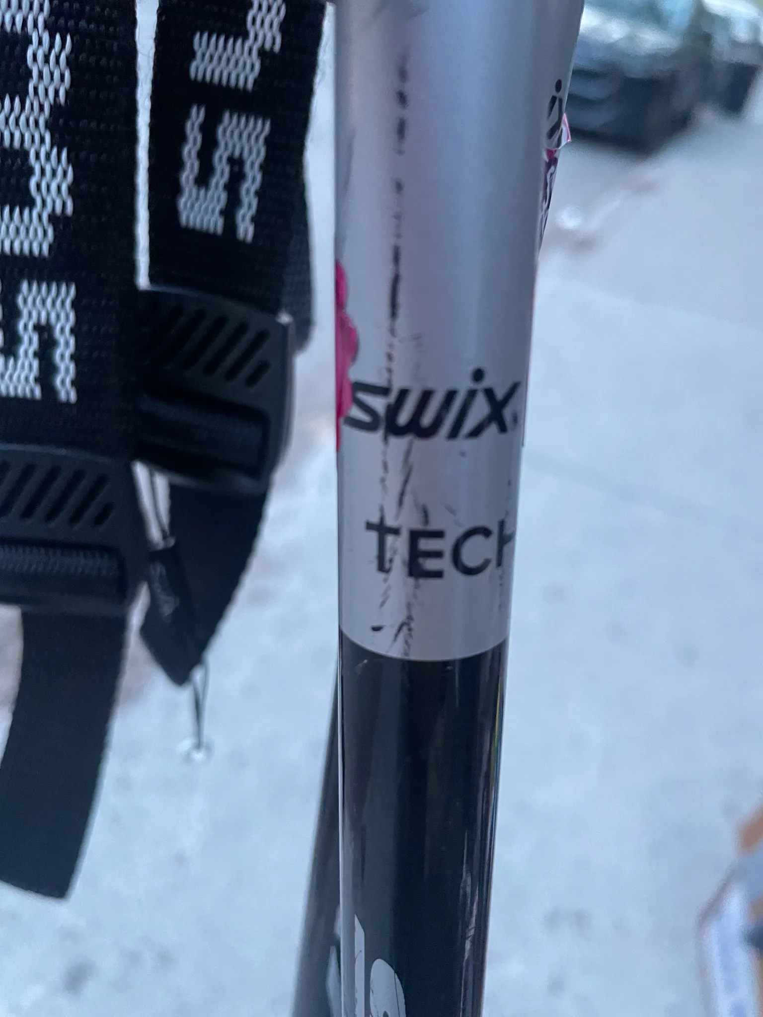 Ski poles for someone 5’9 photo 1