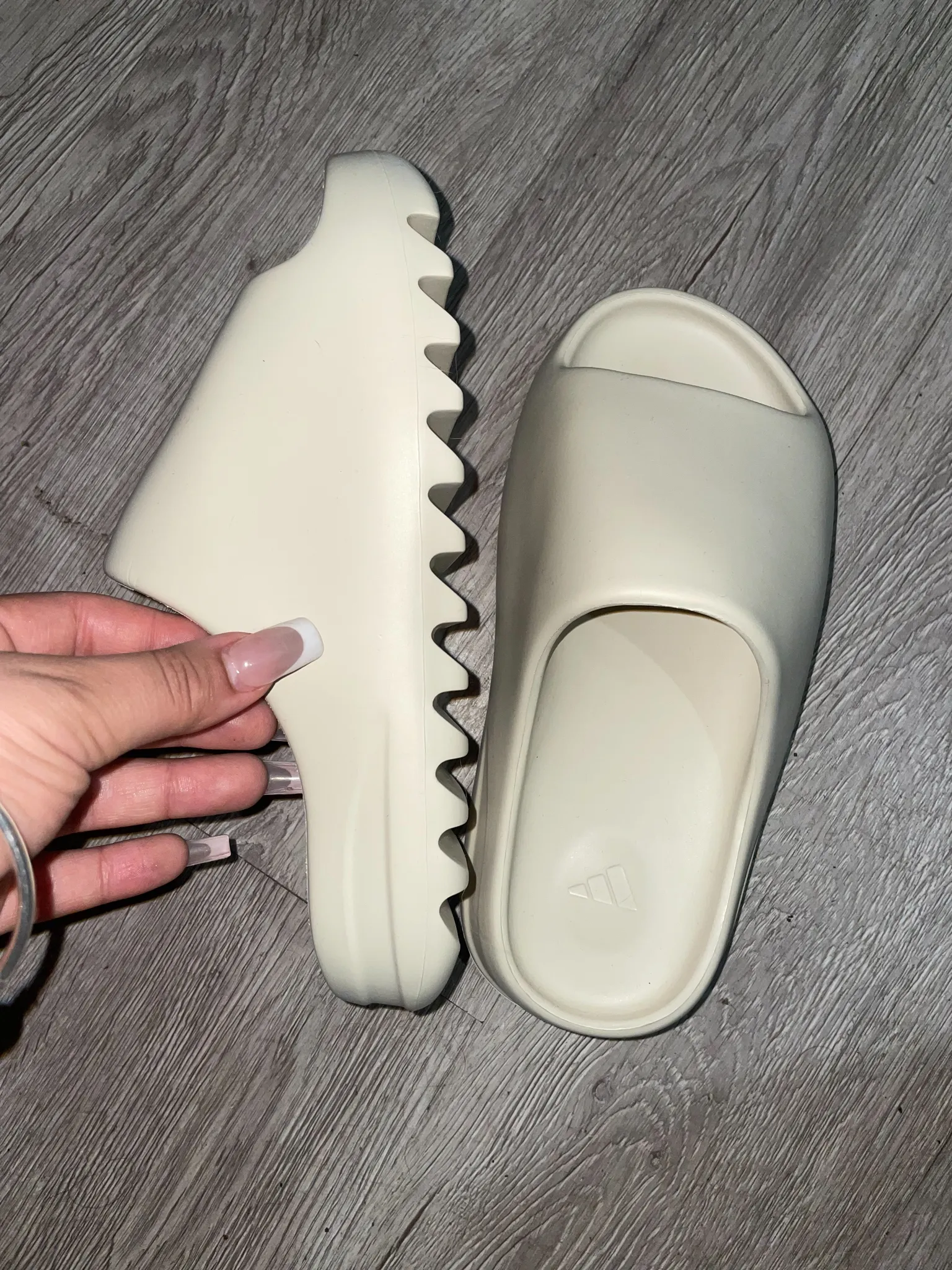 Yeezy Slides photo 1