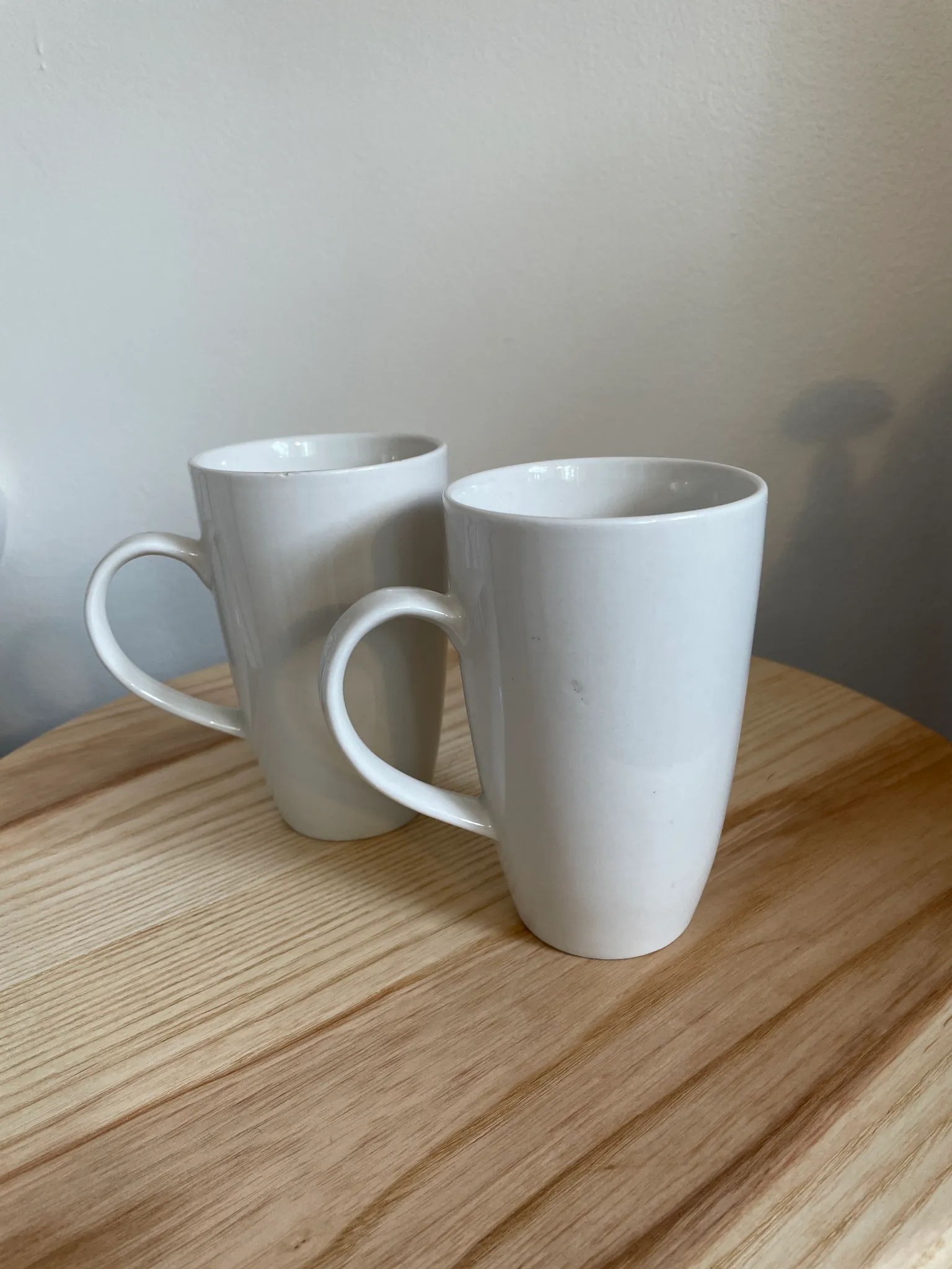 2 porcelain mugs photo 1
