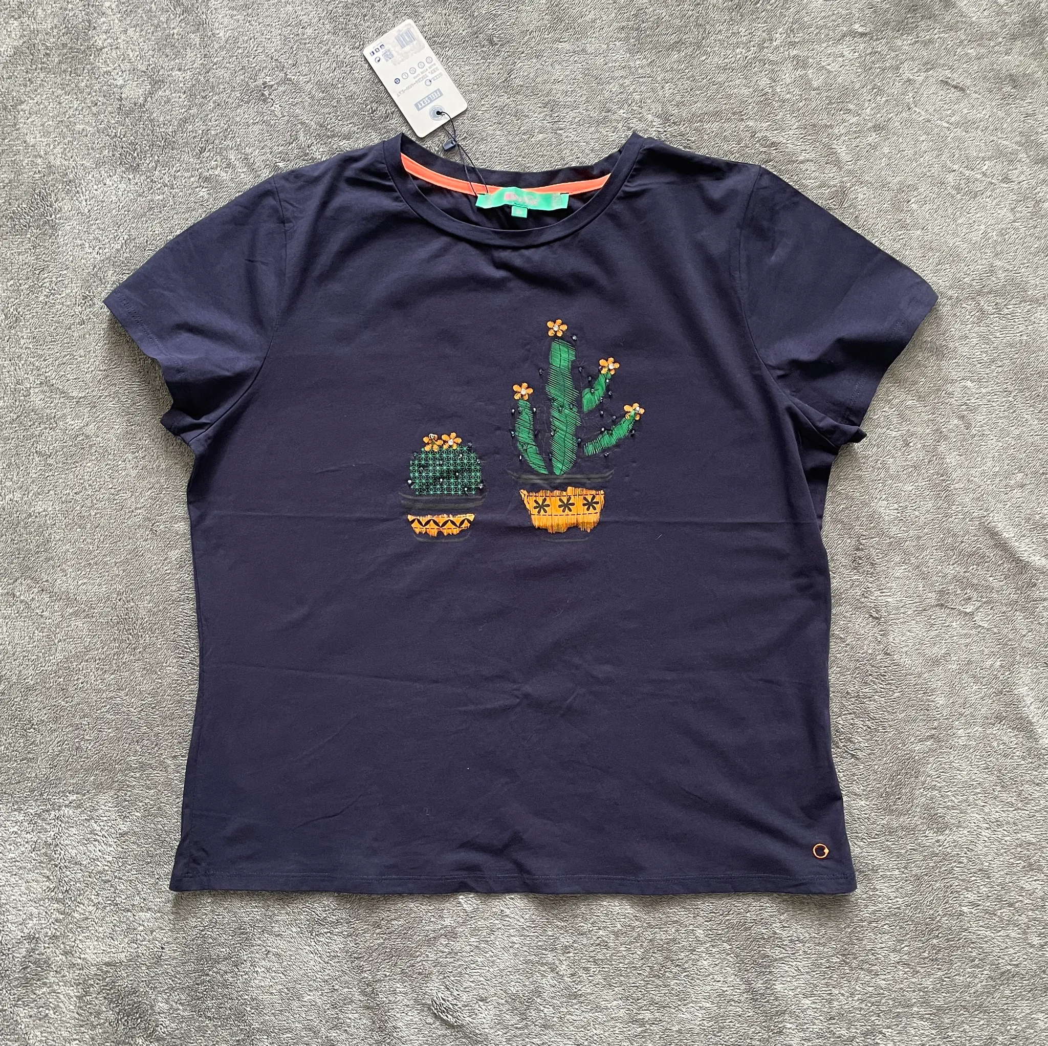 BNWT (XL) Bonage Cactus Shirt with Beaded Decoration photo 1