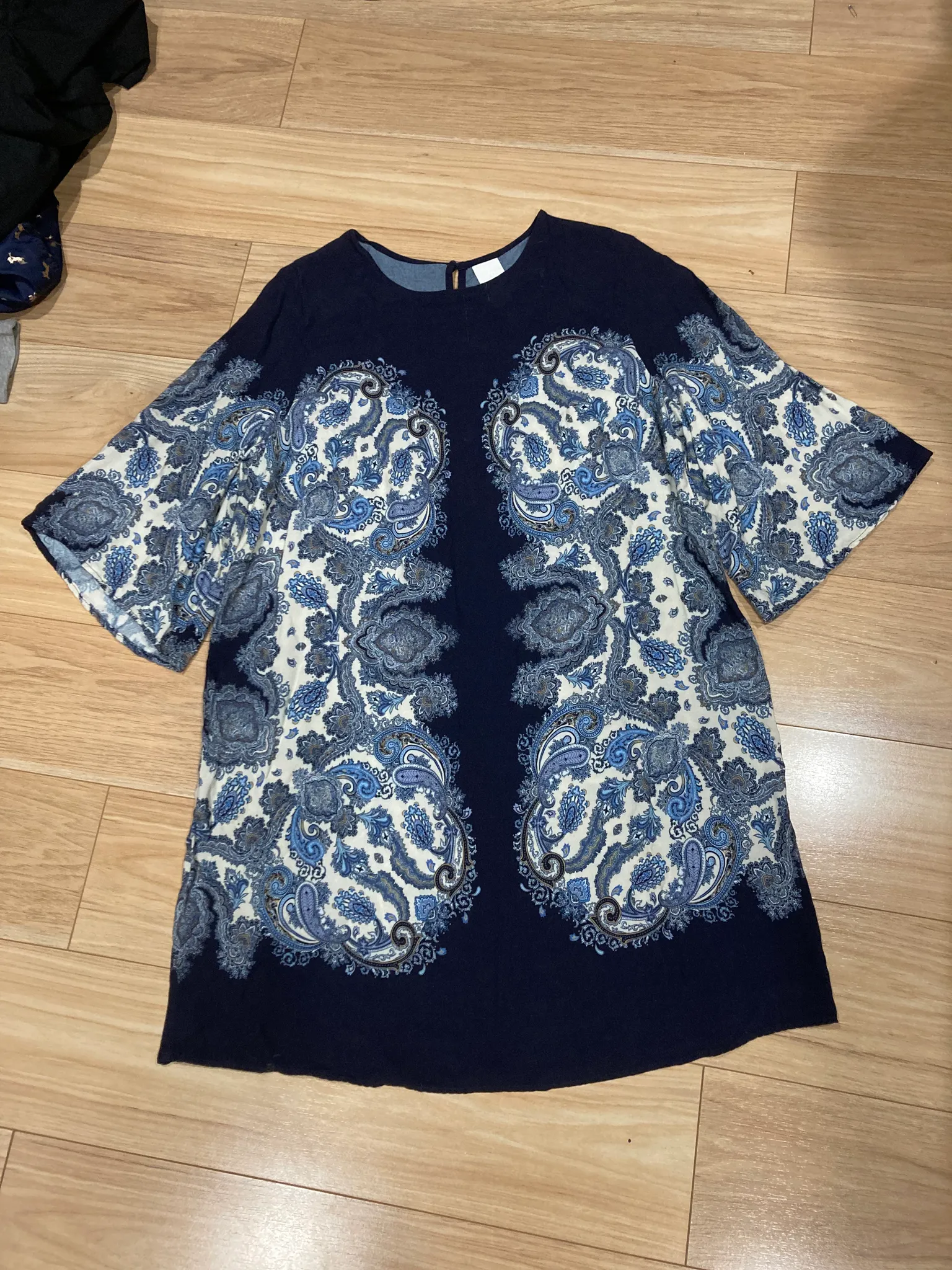 H&M printed  size 10 photo 1