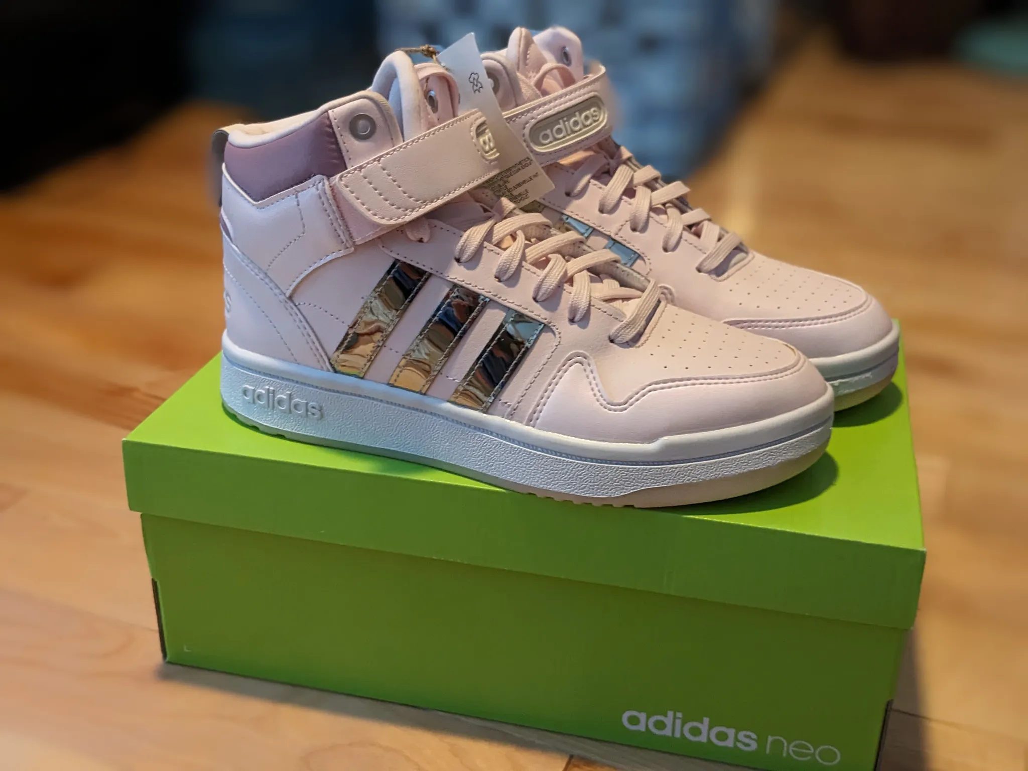 Adidas light pink shoes 7.5 photo 1