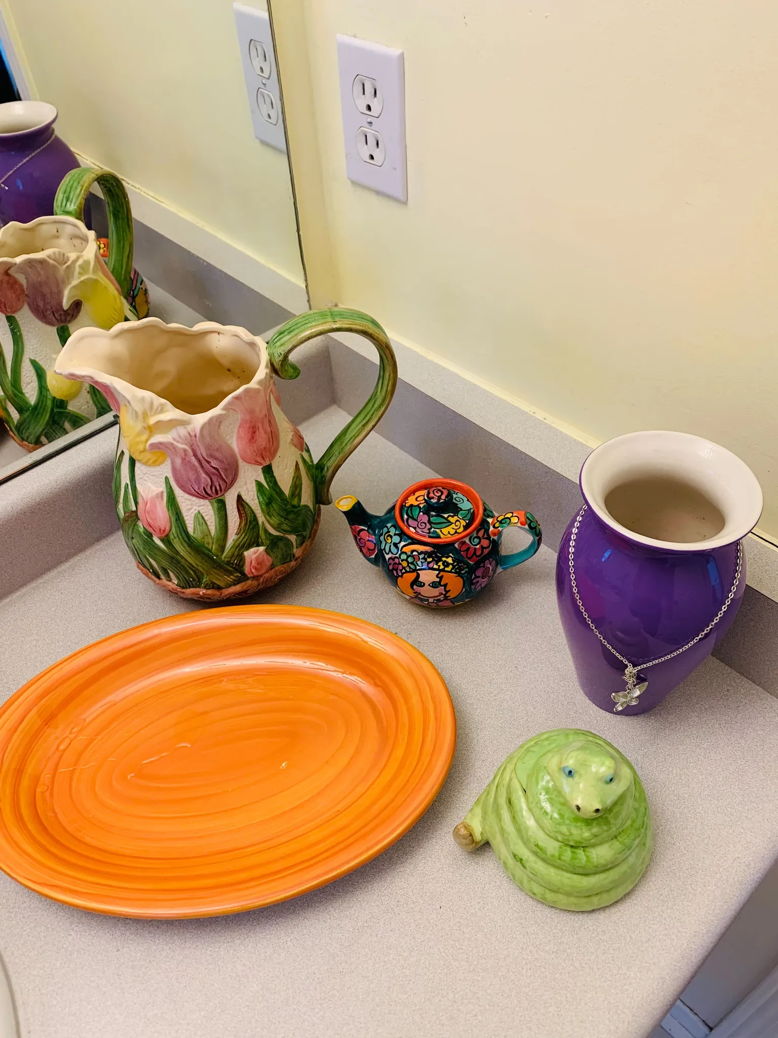 Ceramic items  photo 1