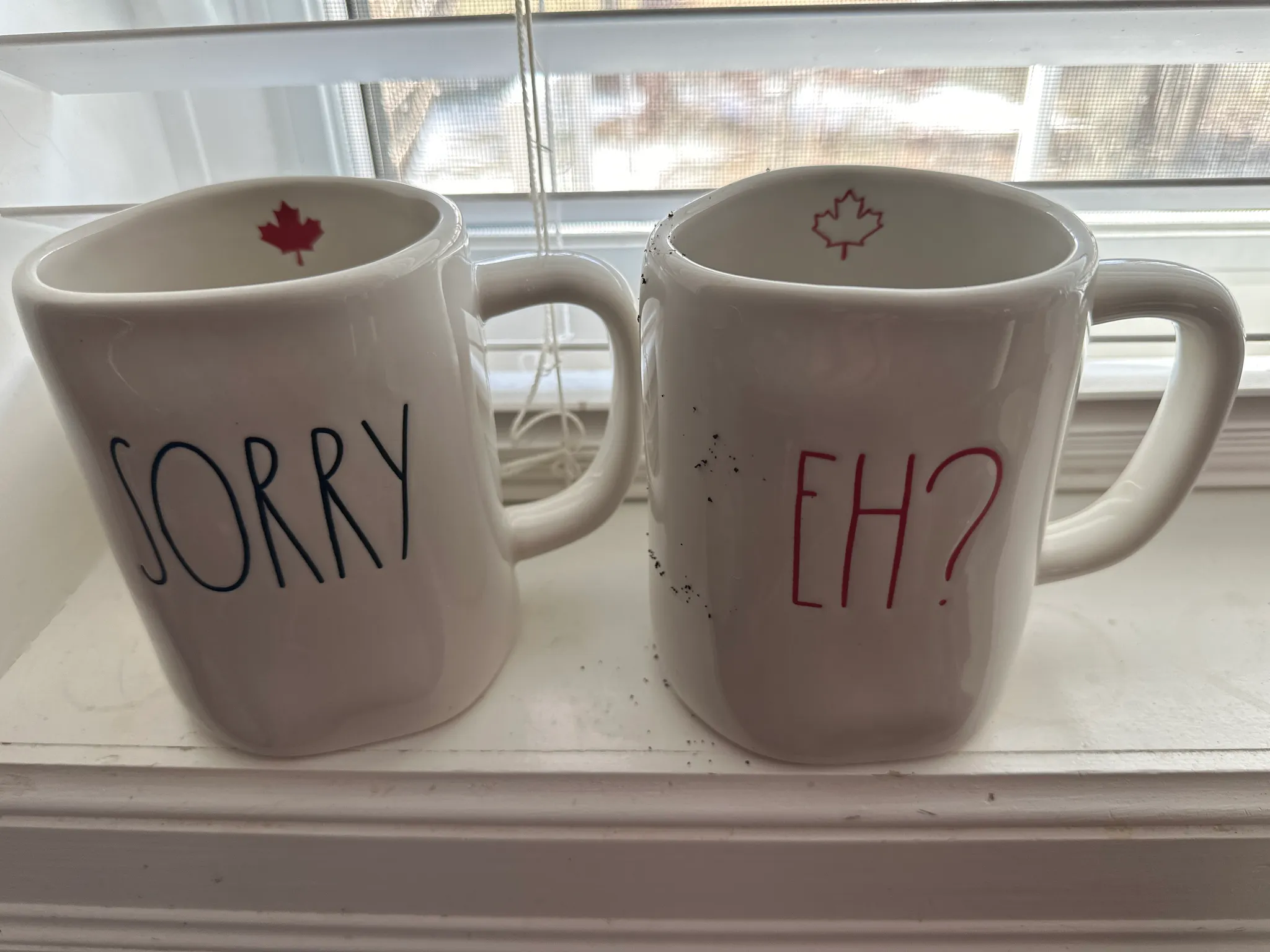 2 large mugs photo 1