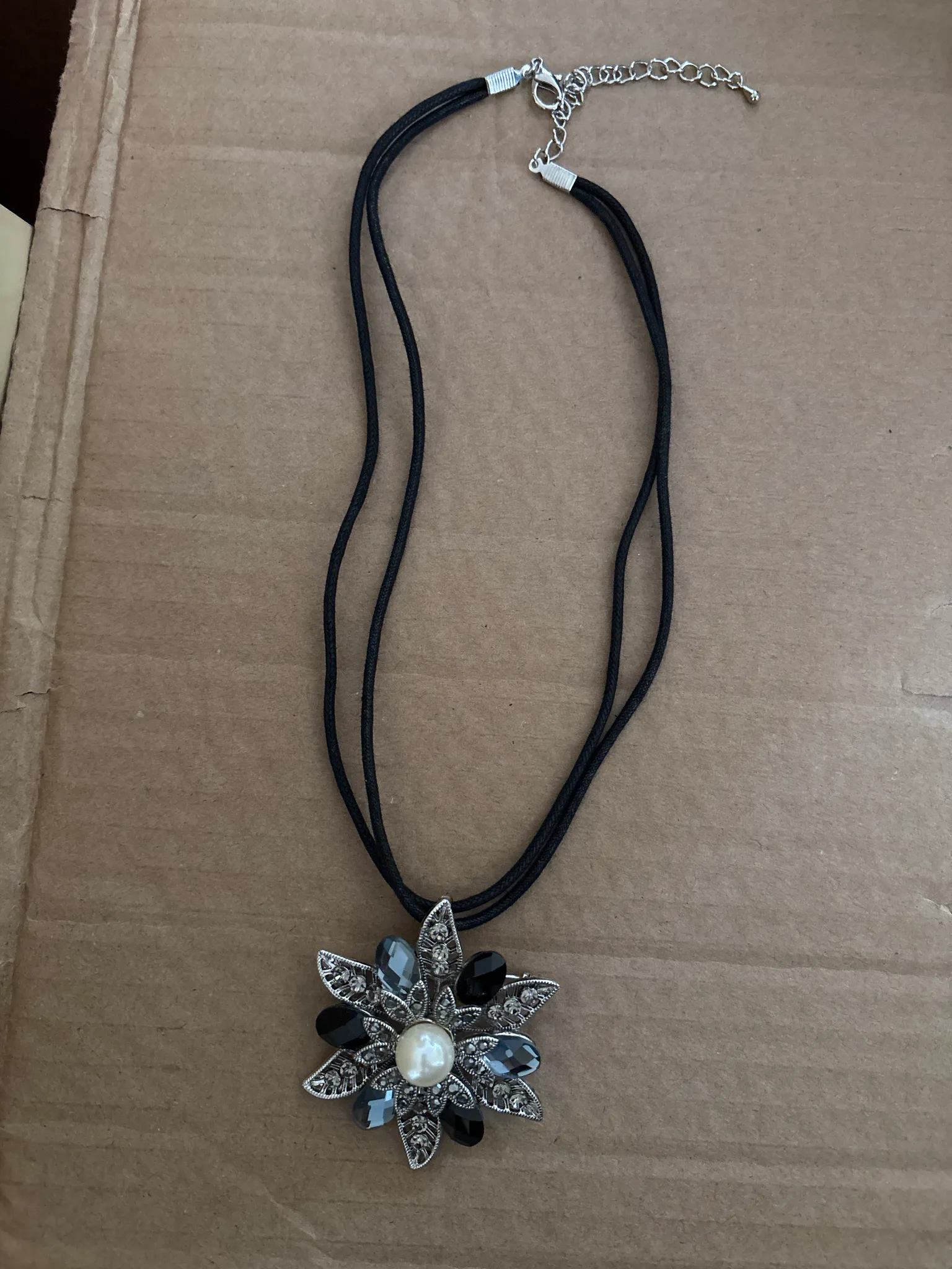 Decorative necklace  photo 1