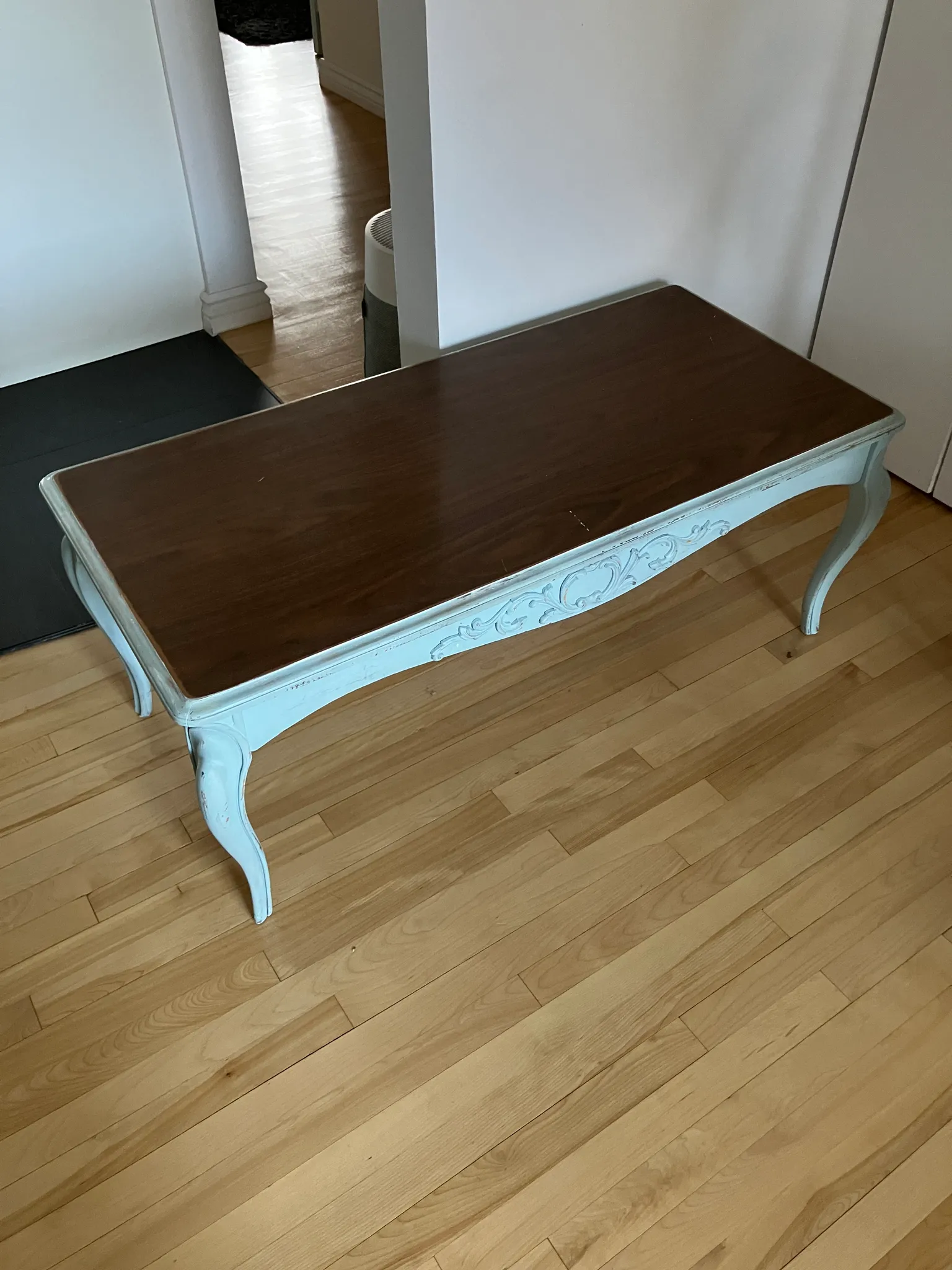 Cute Coffee Table! photo 1
