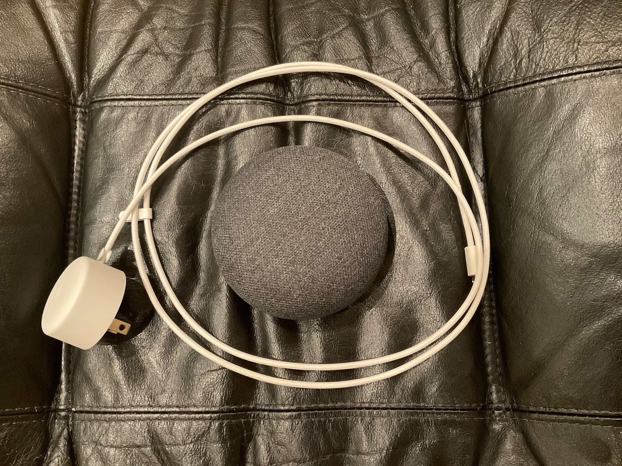 Google Home Mini photo 1