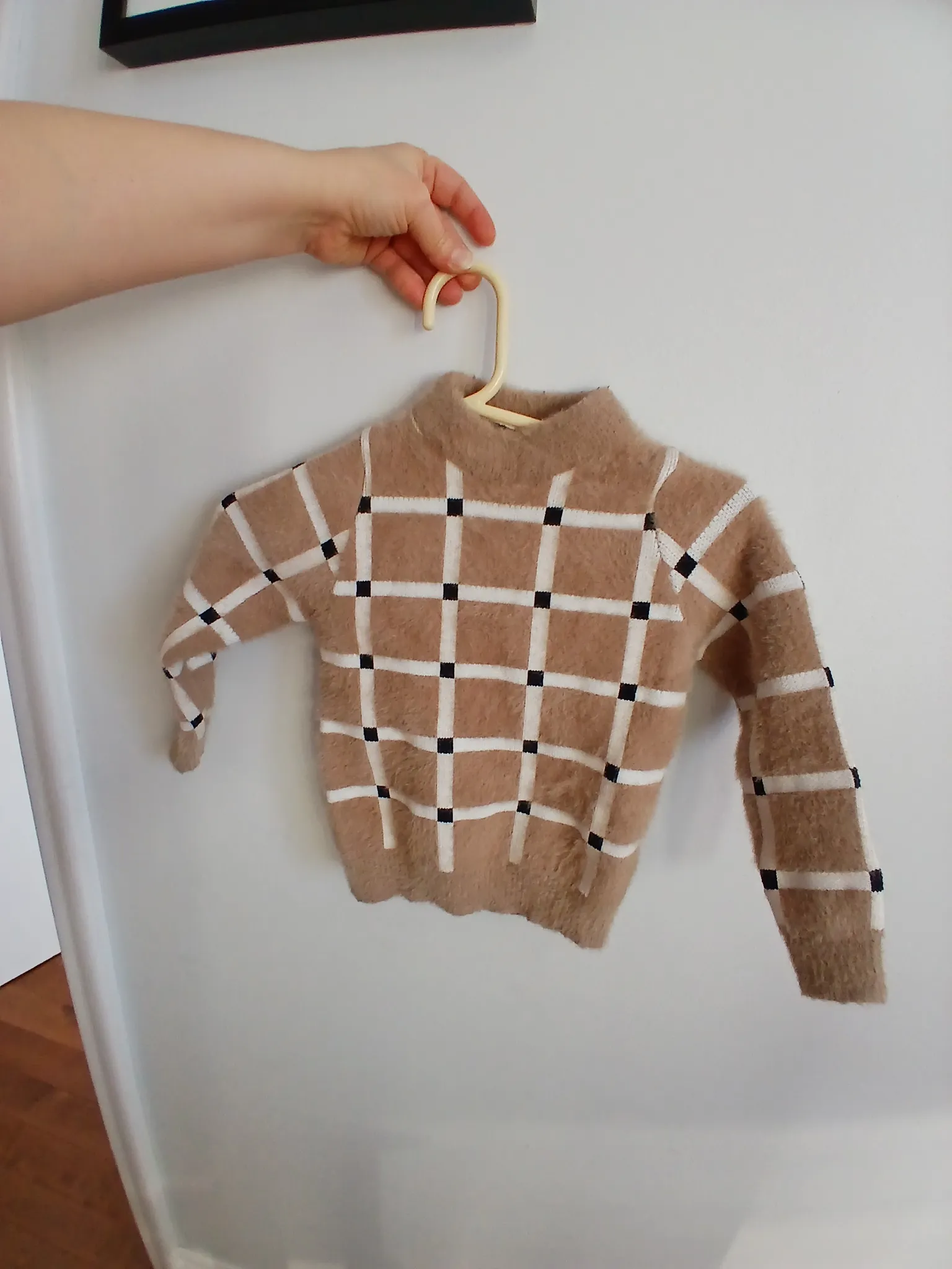 Baby sweater size 12m- 24m photo 1