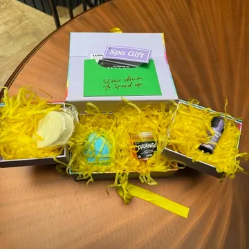 Lush Spa Gift Set photo 1