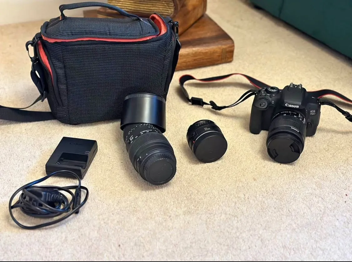 Canon 750D  photo 1