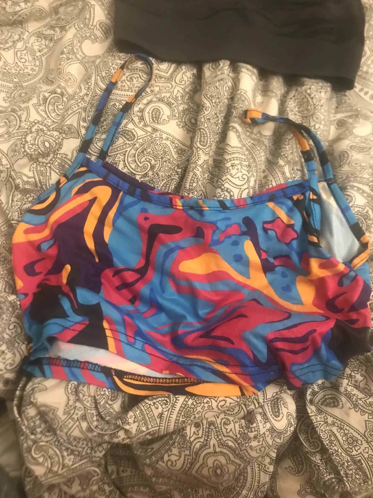 tops (scroll) photo 1