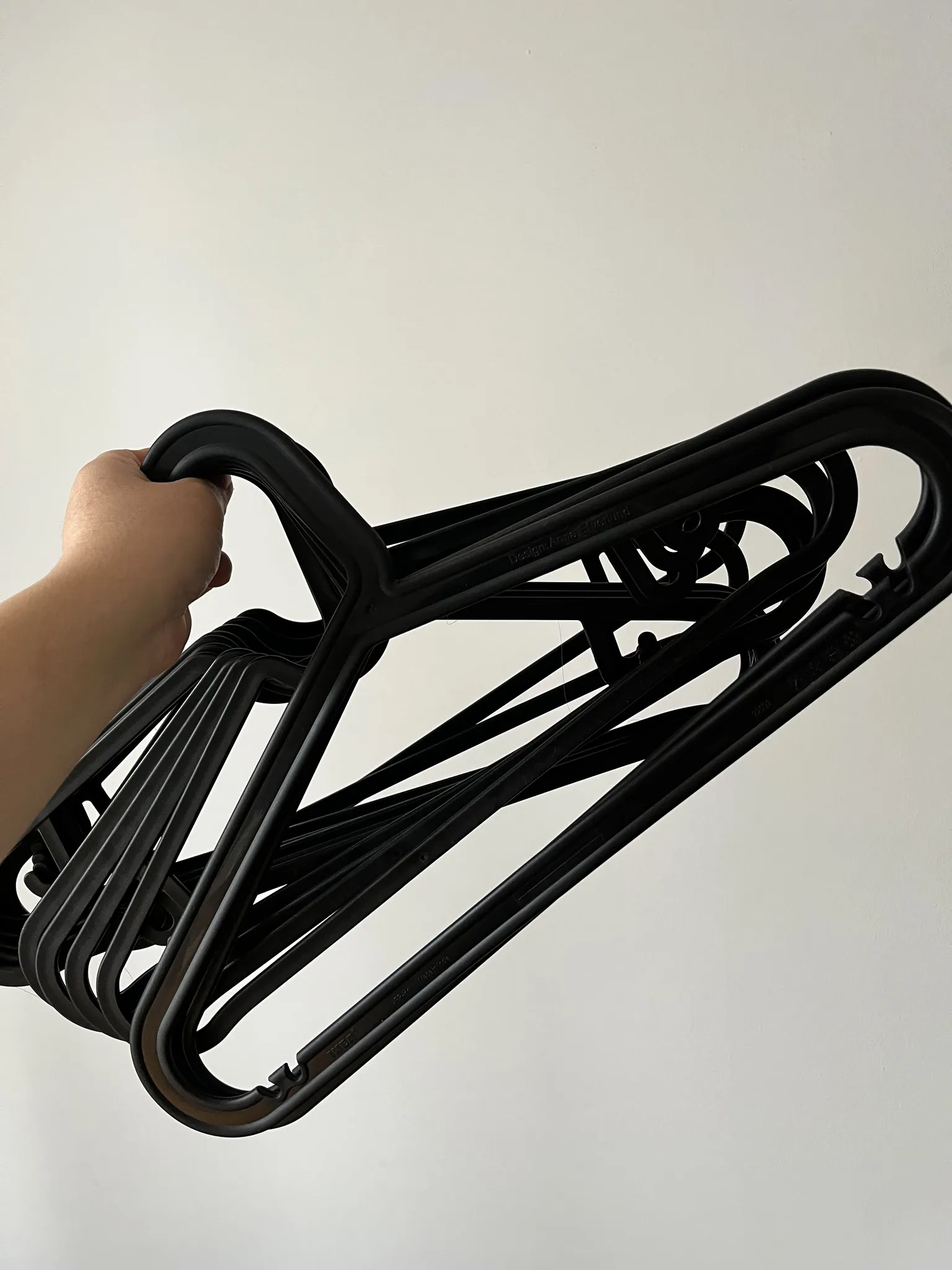 13 Hangers photo 1