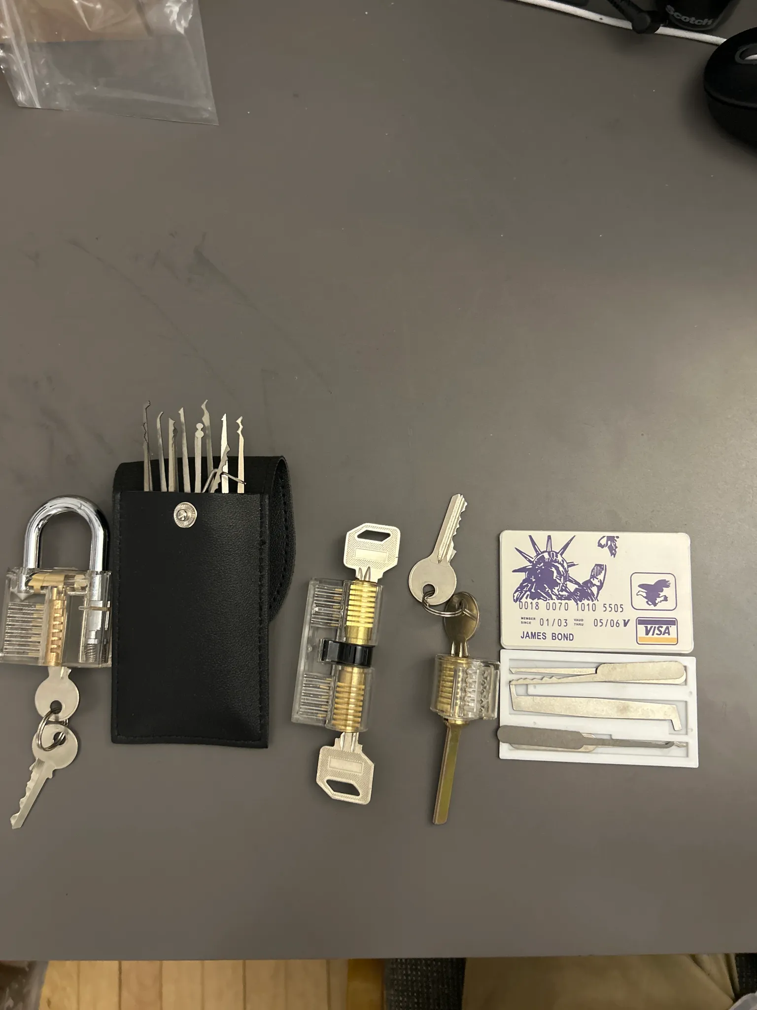 Lock picking kit photo 1