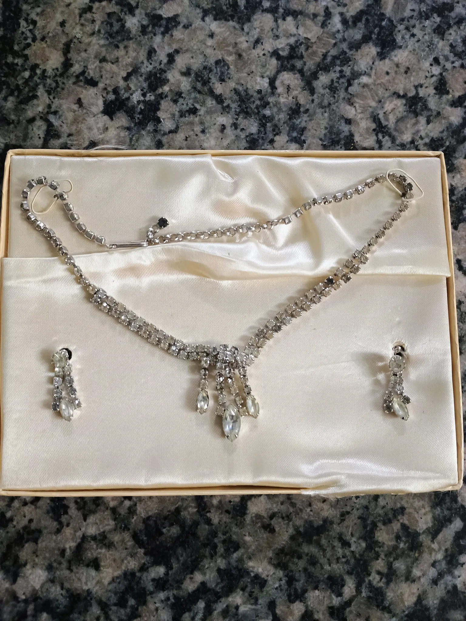 Vintage Necklace and Earrings photo 1