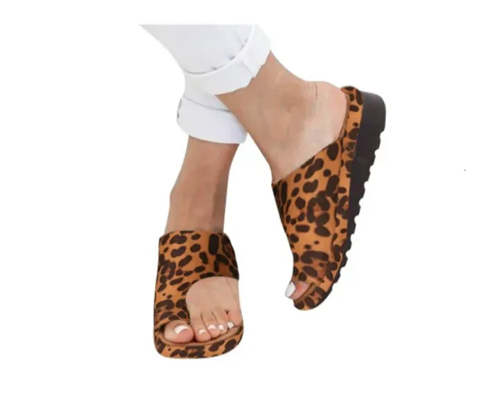 TAKEN Size 9.5 BNWOT Leopard Thong Sandals photo 1