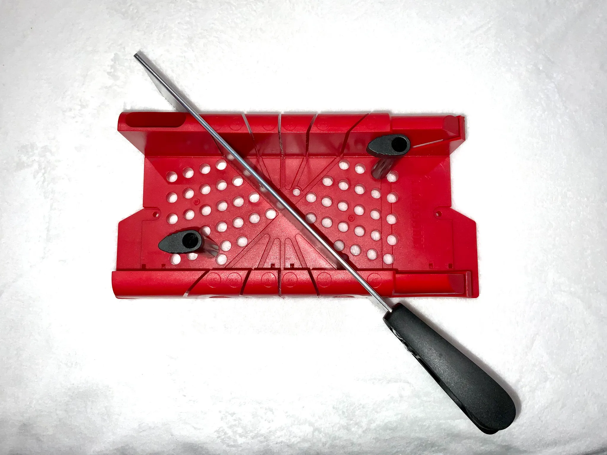 Saw and miter box photo 1