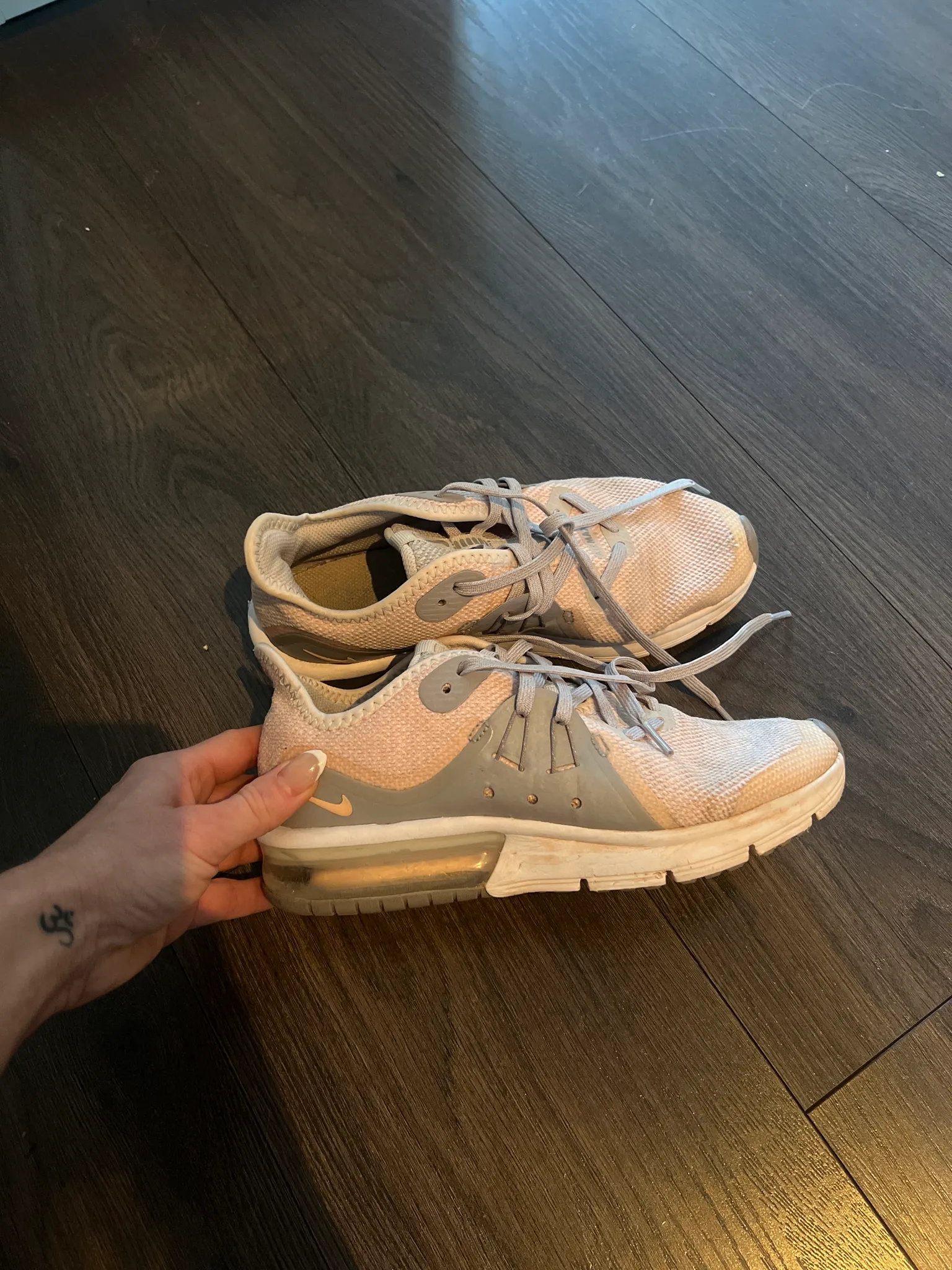 Nike air max-youth size 4.5  photo 1
