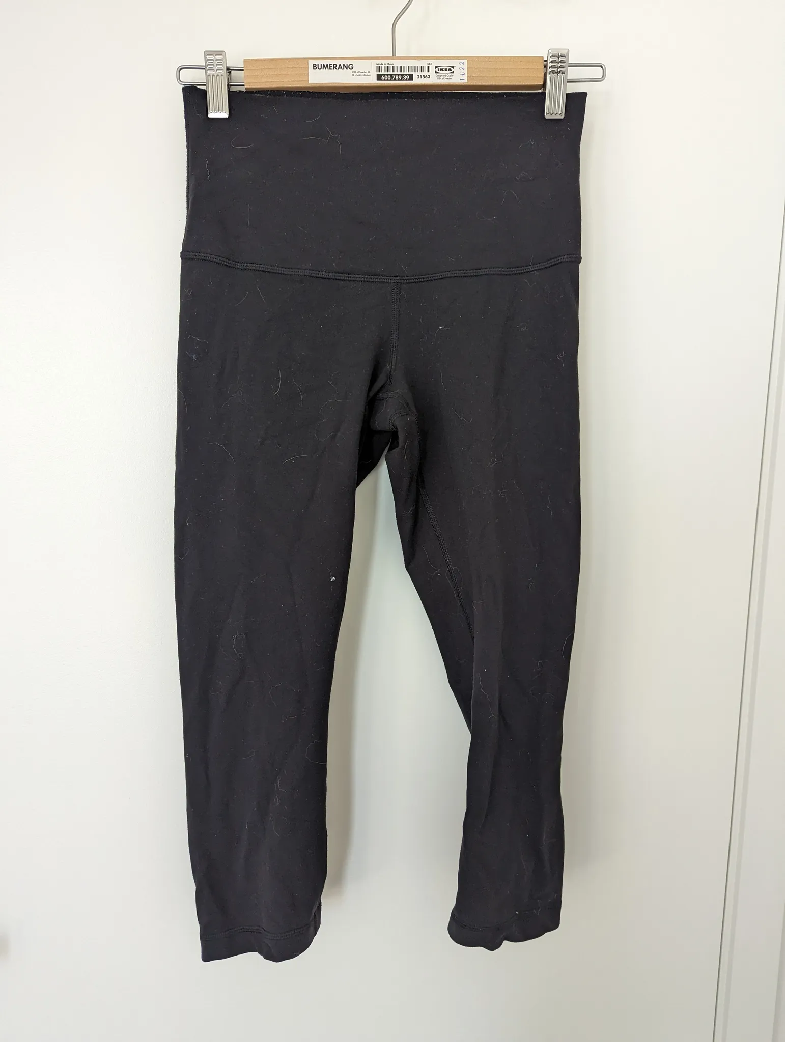 Lululemon black capris - size 6 photo 1