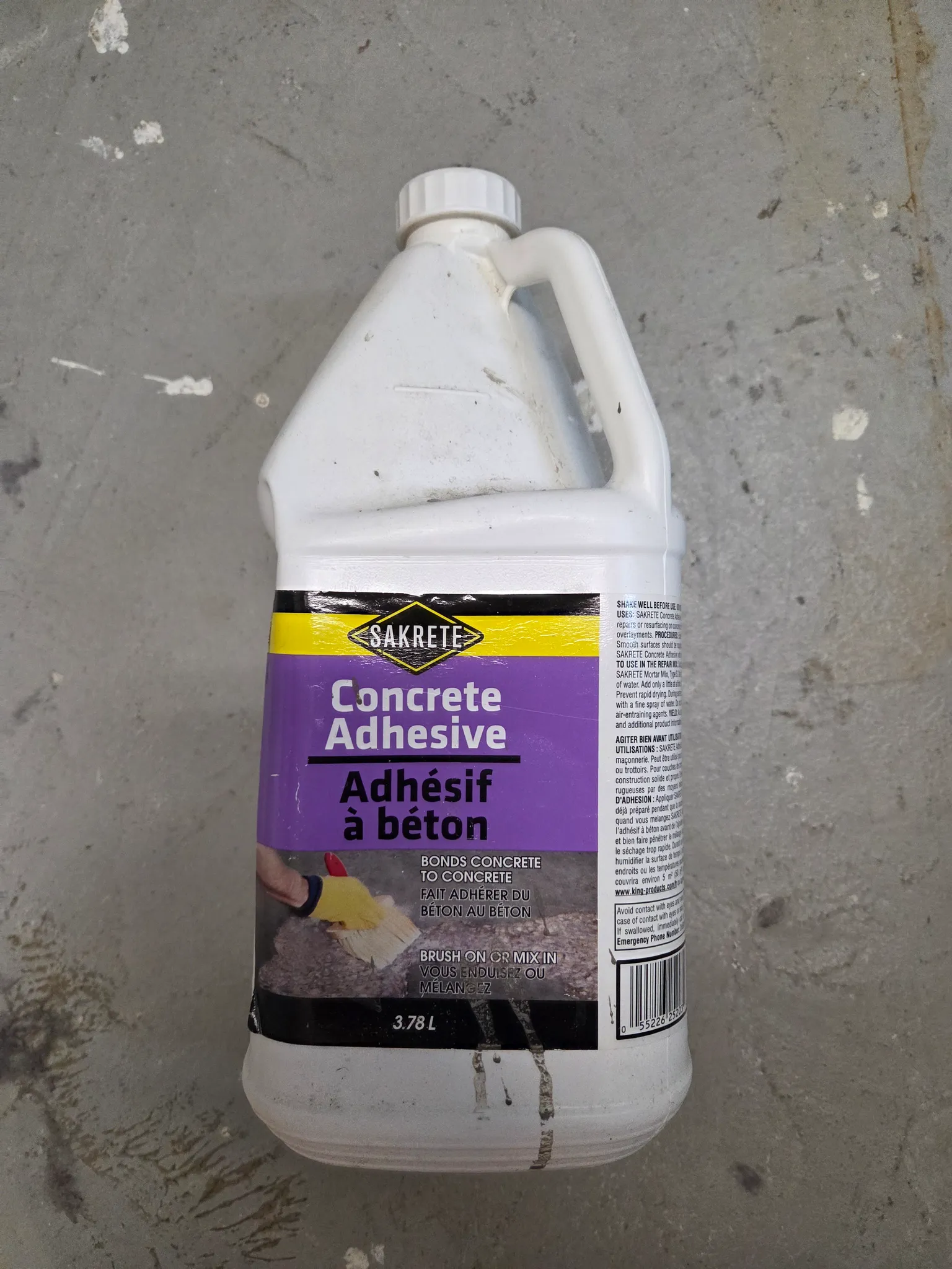 Half Bottle SAKRETE Concrete Adhesive - 3.78 L photo 1