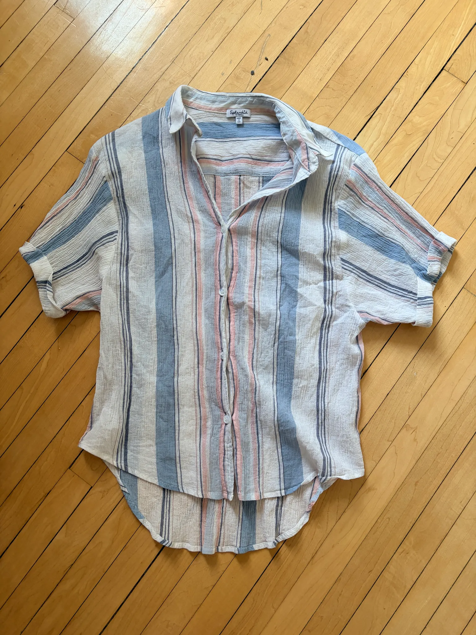 Size XS Splendid Striped Short-Sleeve Button-Down photo 1