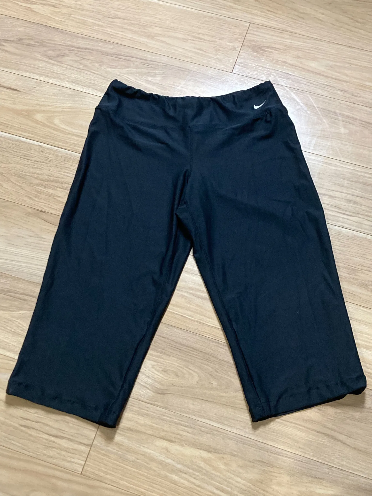 Large Nike capri photo 1