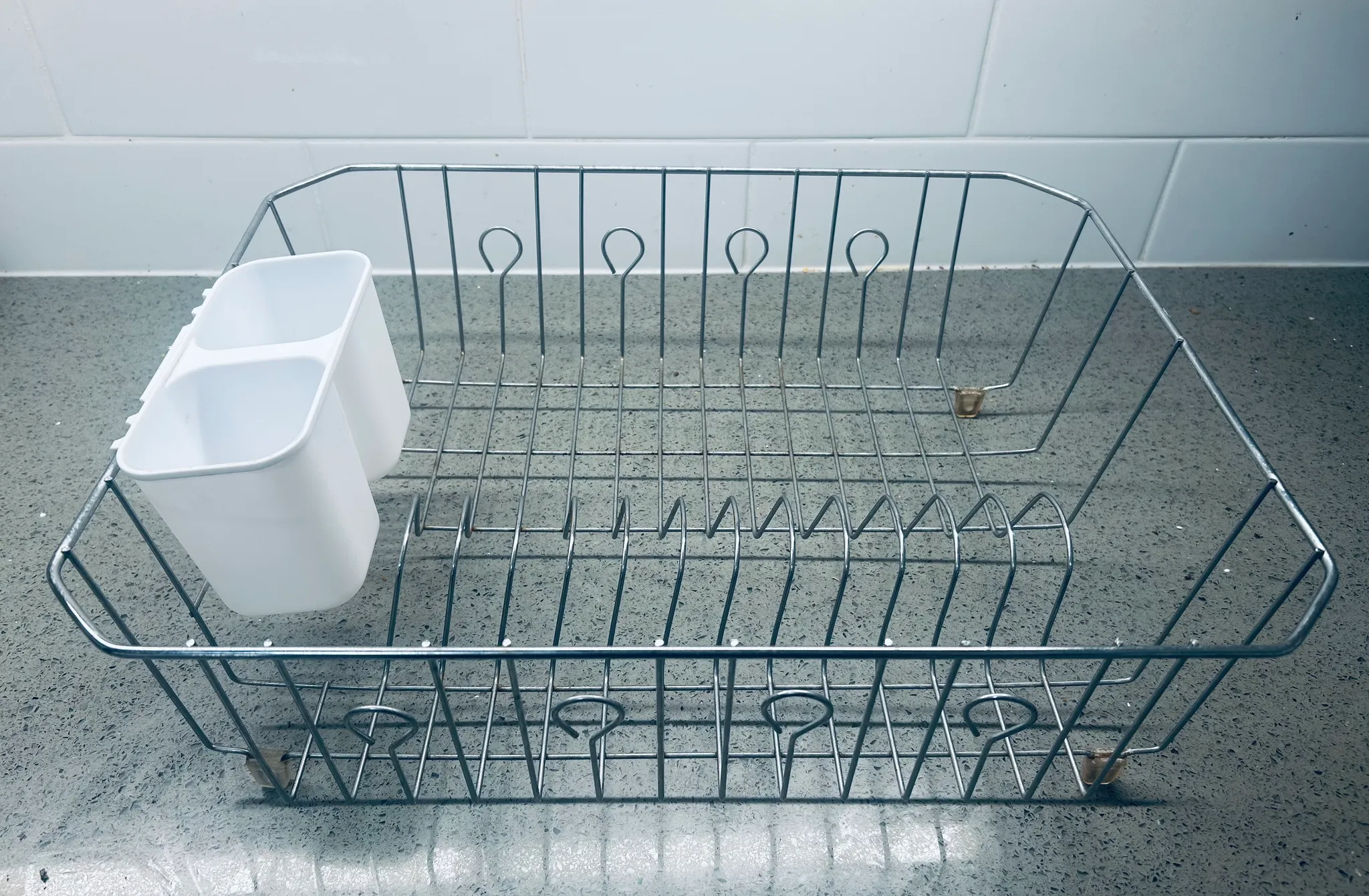 Metal dish rack photo 1
