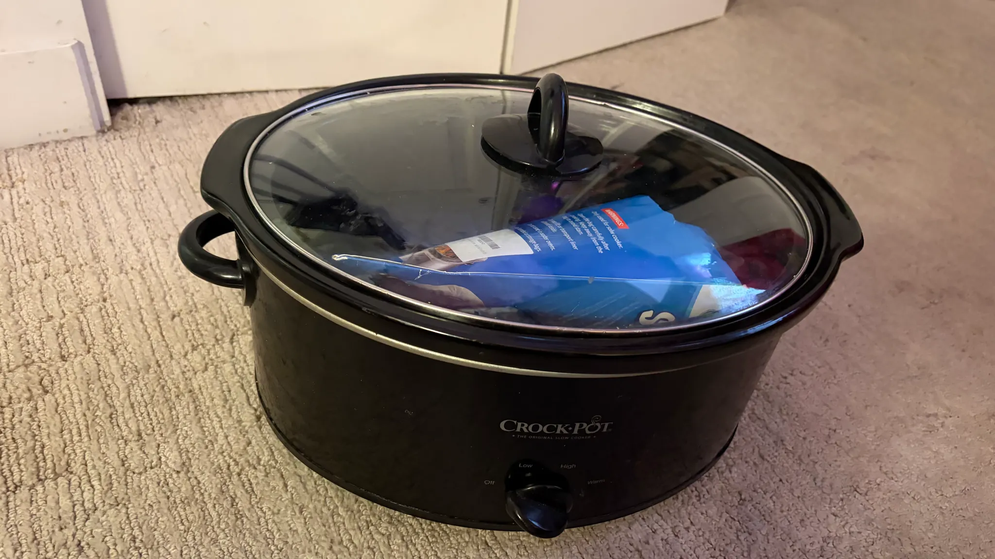 7qt crockpot with plastic liners  photo 1