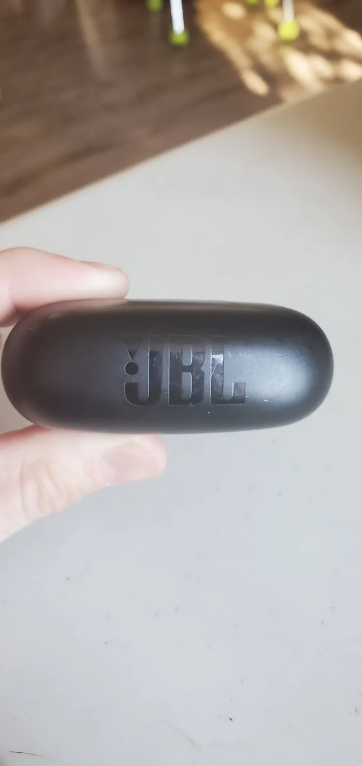 JBL True Wireless photo 1