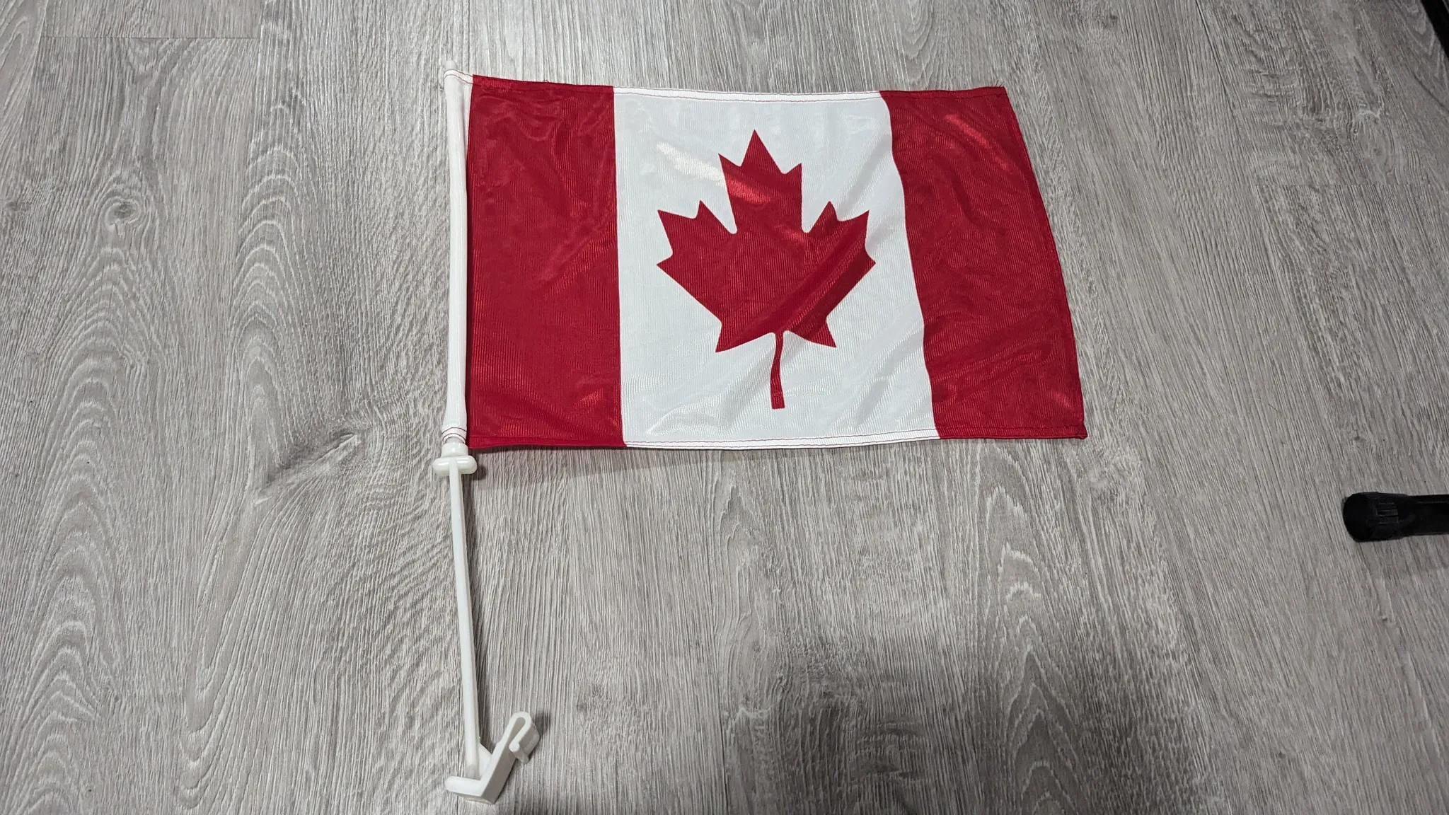 Canada Flag with Clip for Car  photo 1