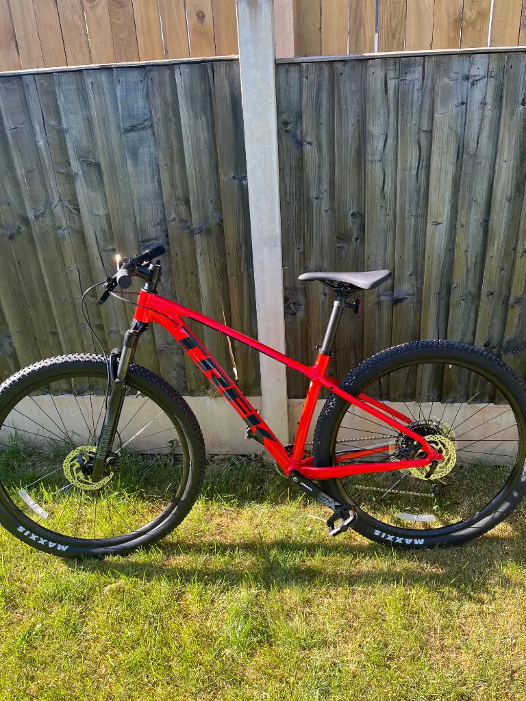 Trek Marlin 8 Mens mountain bike photo 1