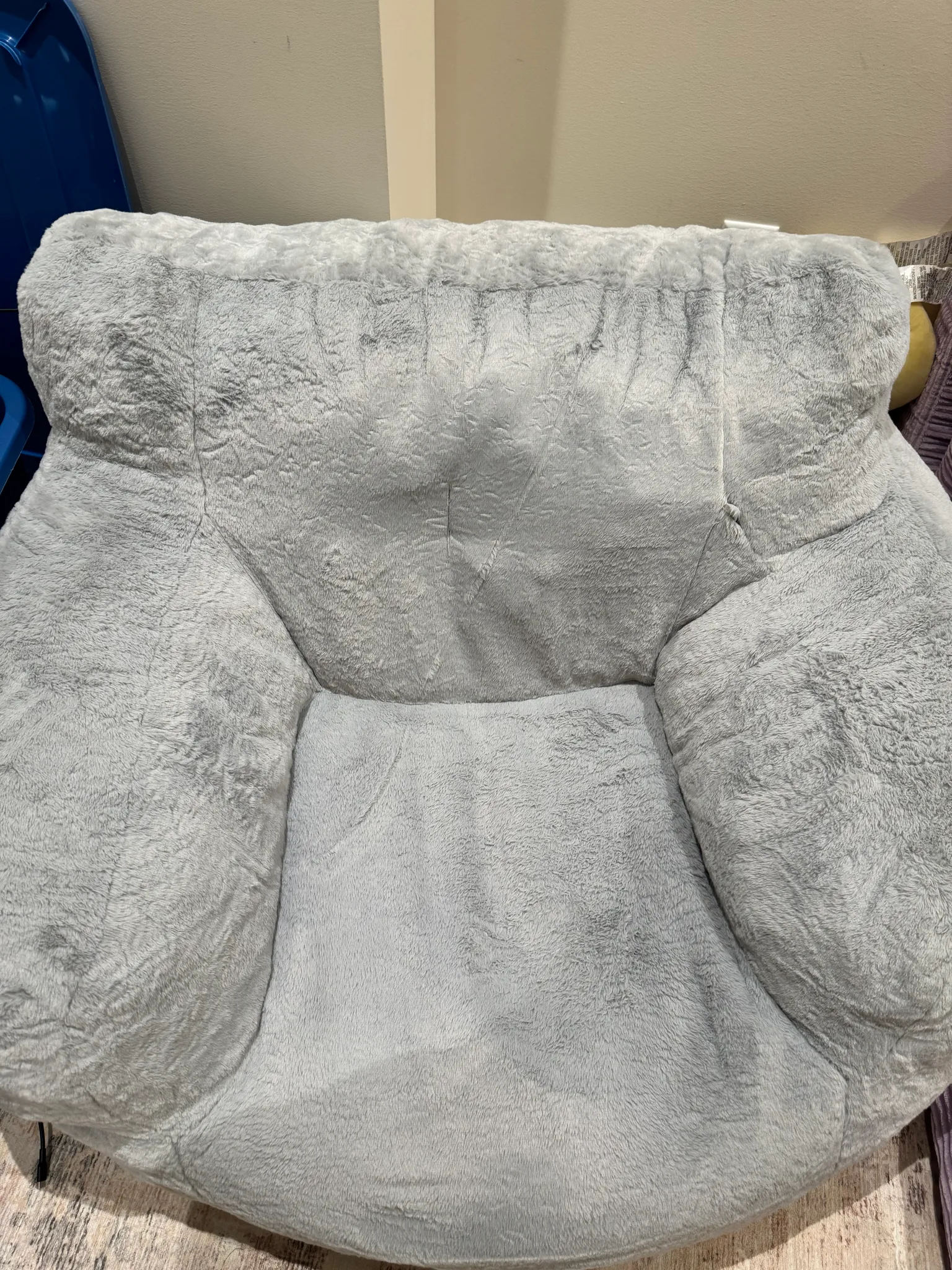 Grey Chair photo 1