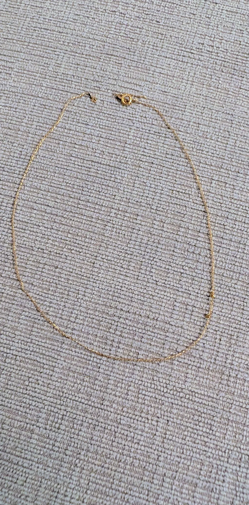Gold Coloured Chain Necklace (Clasp Needs to Be Repaired)  photo 1