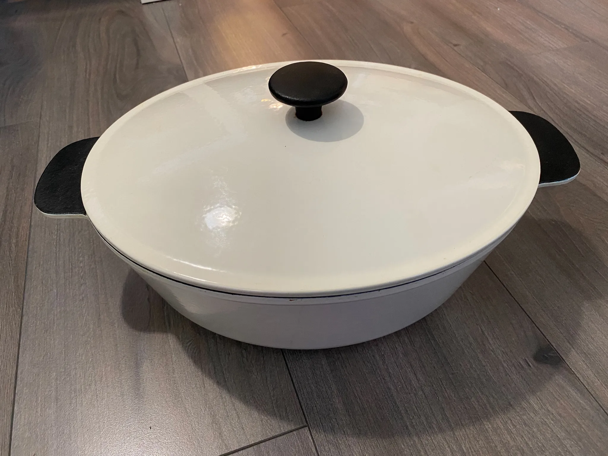 IKEA enamelled cast iron pot photo 1