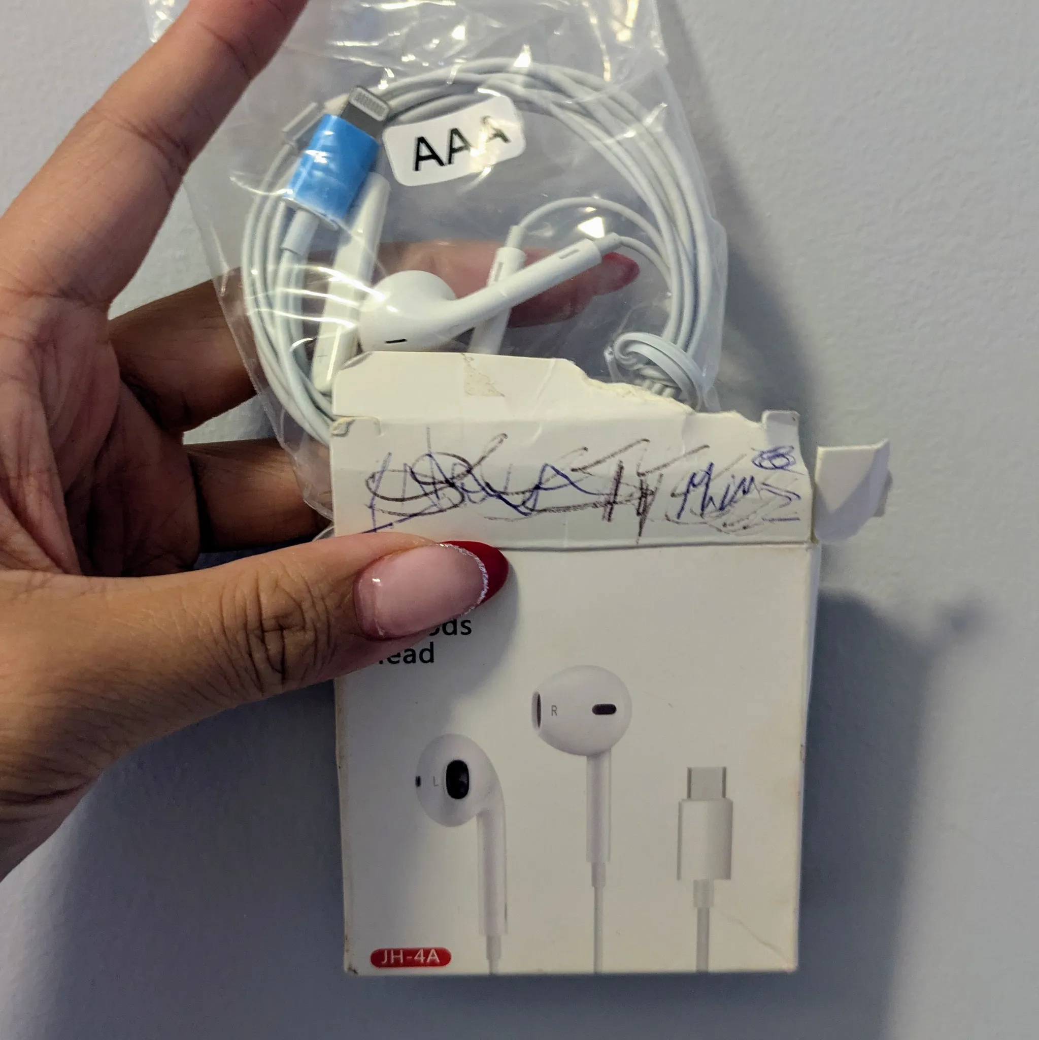 New Earbuds photo 1