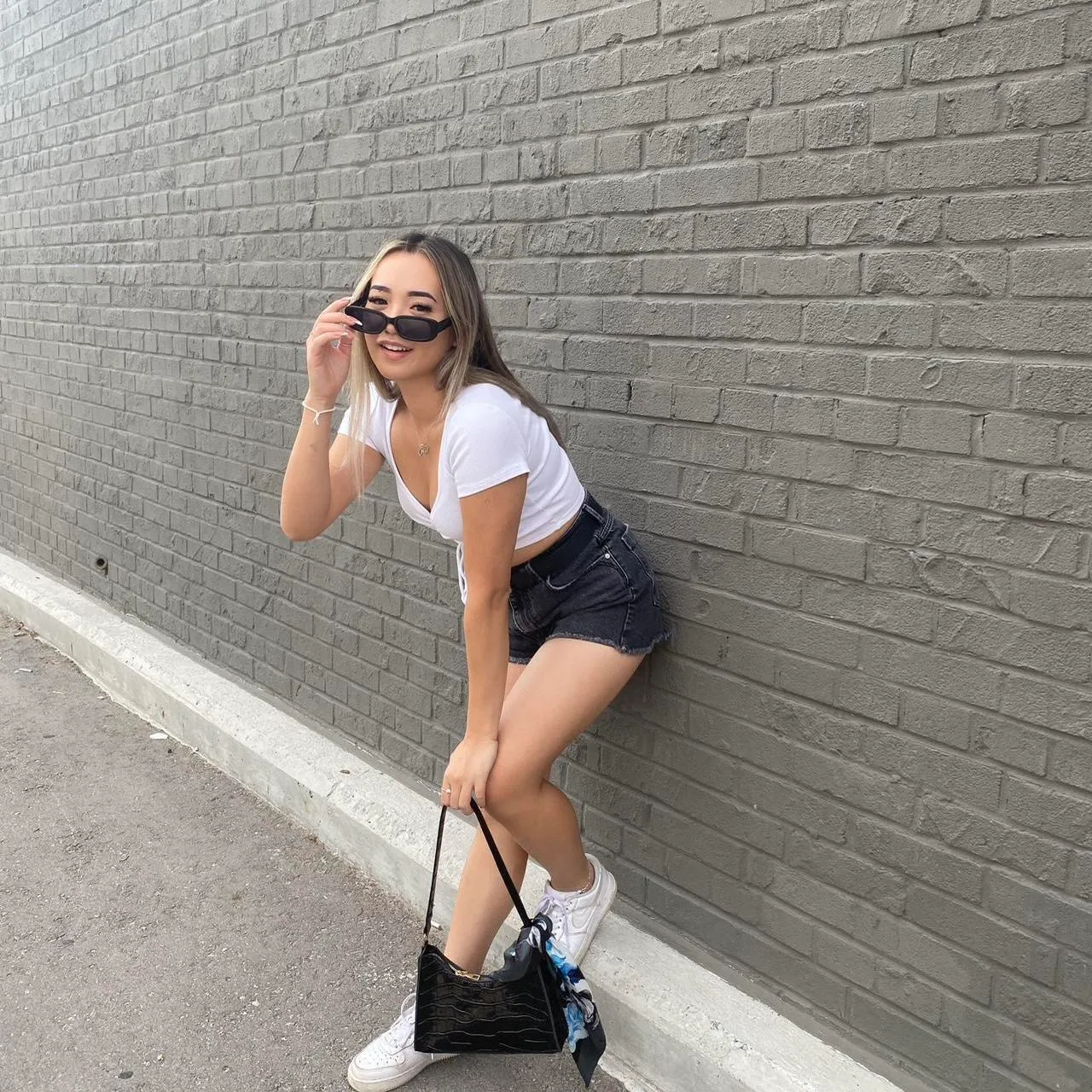 Scrunched cropped top photo 1