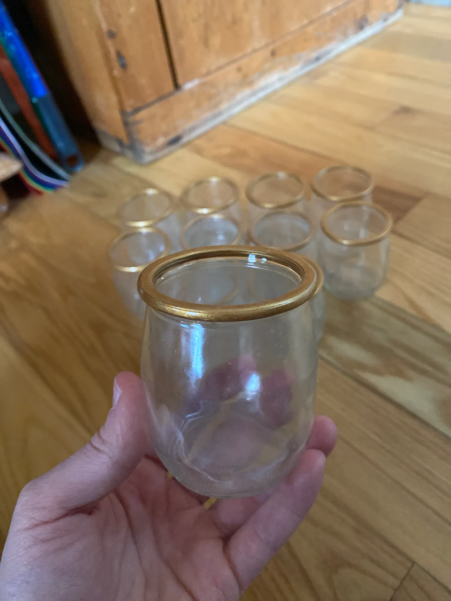 Glass pots w/gold rims photo 1