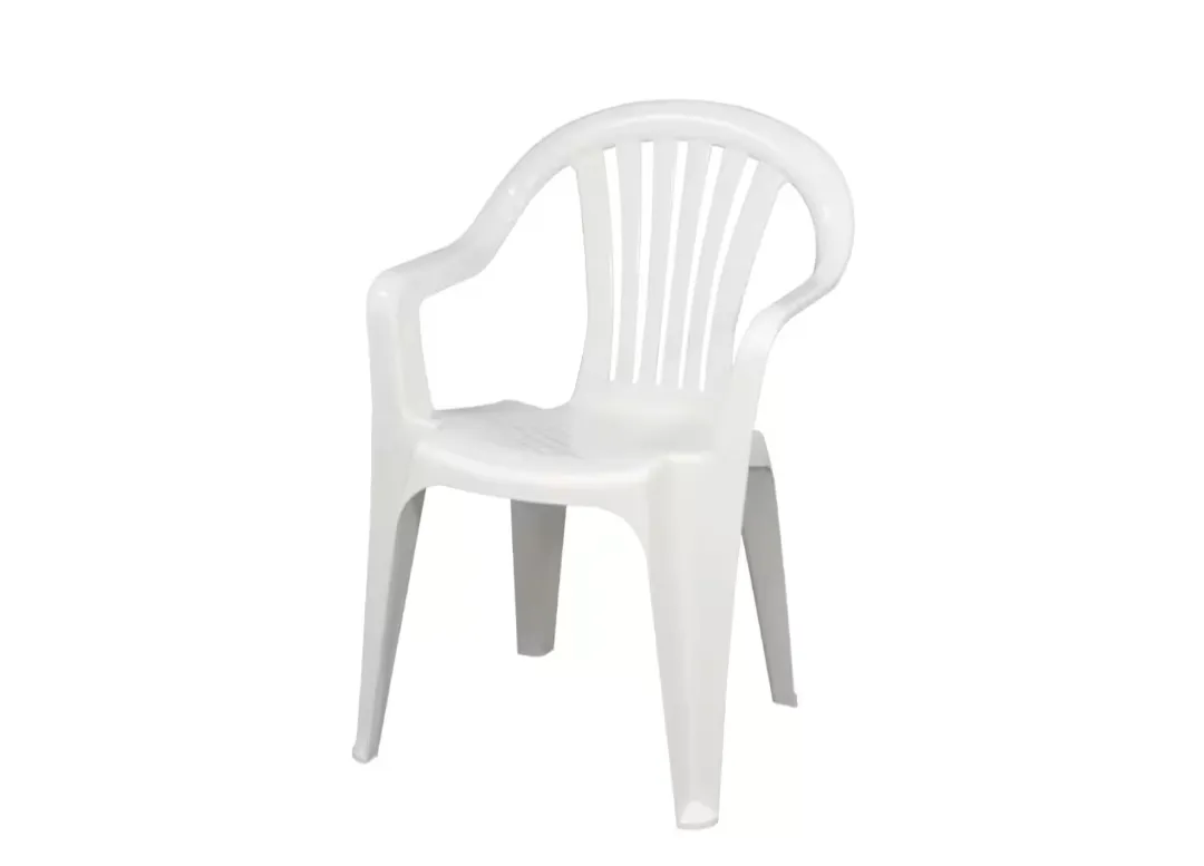 Plastic lawn chair photo 1