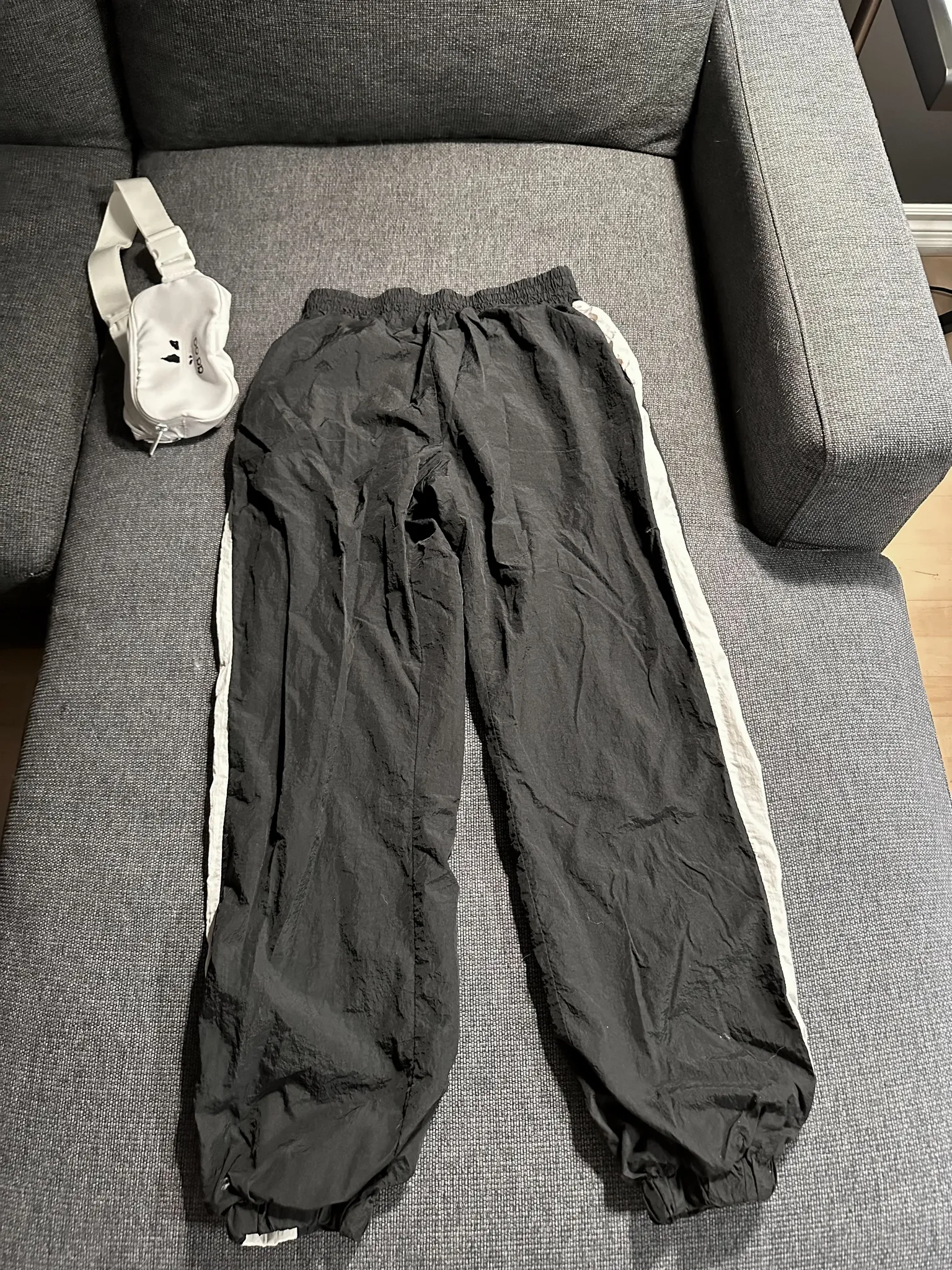 Forever21 baggy sweatpants / sports pants photo 1