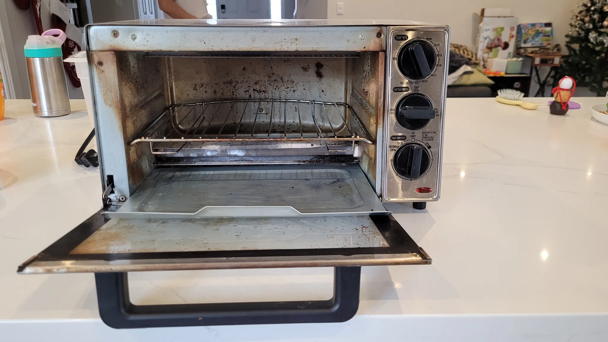 Hamilton Beach 4 slice toaster oven photo 1