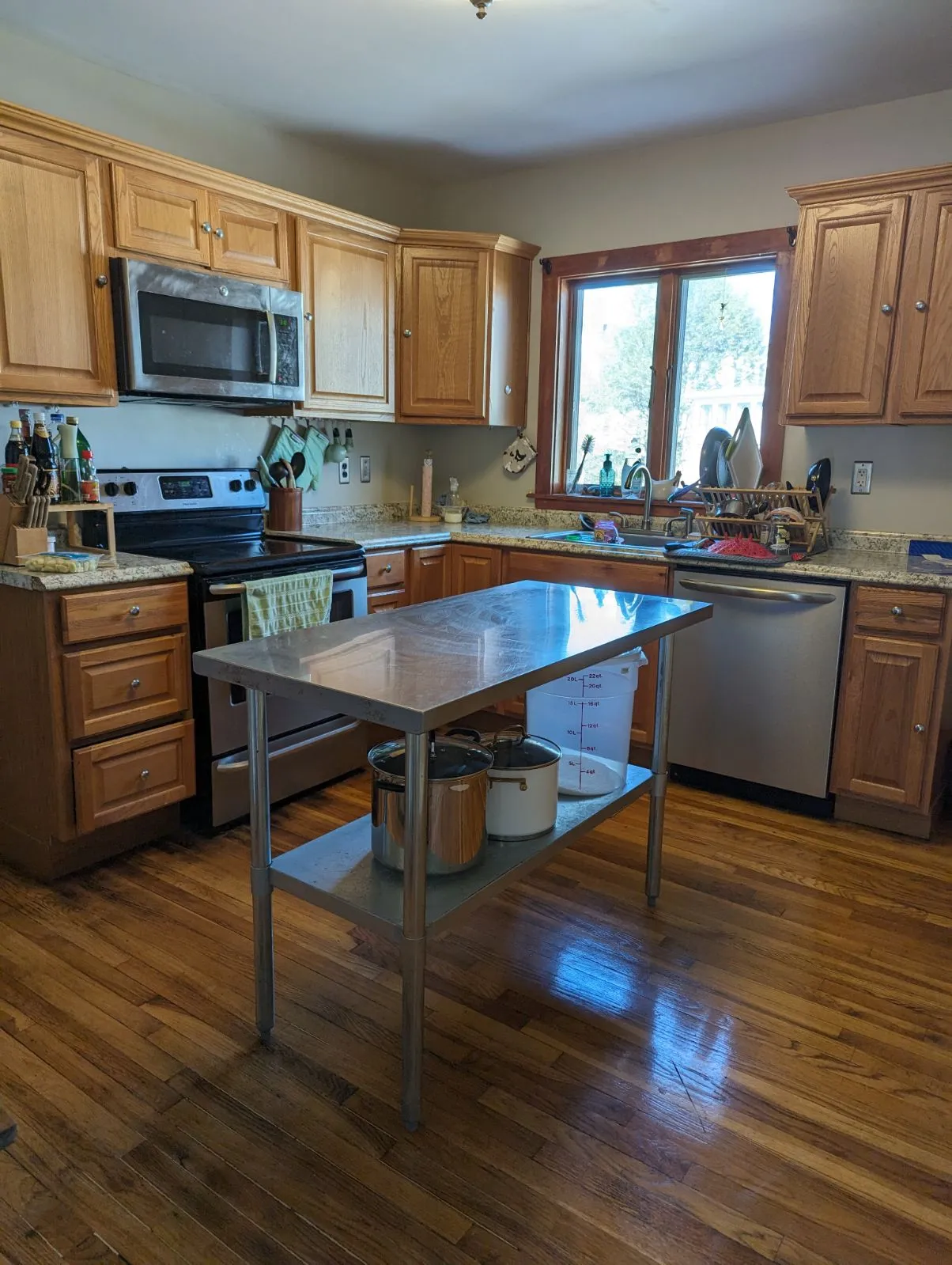 Kitchen photo 1