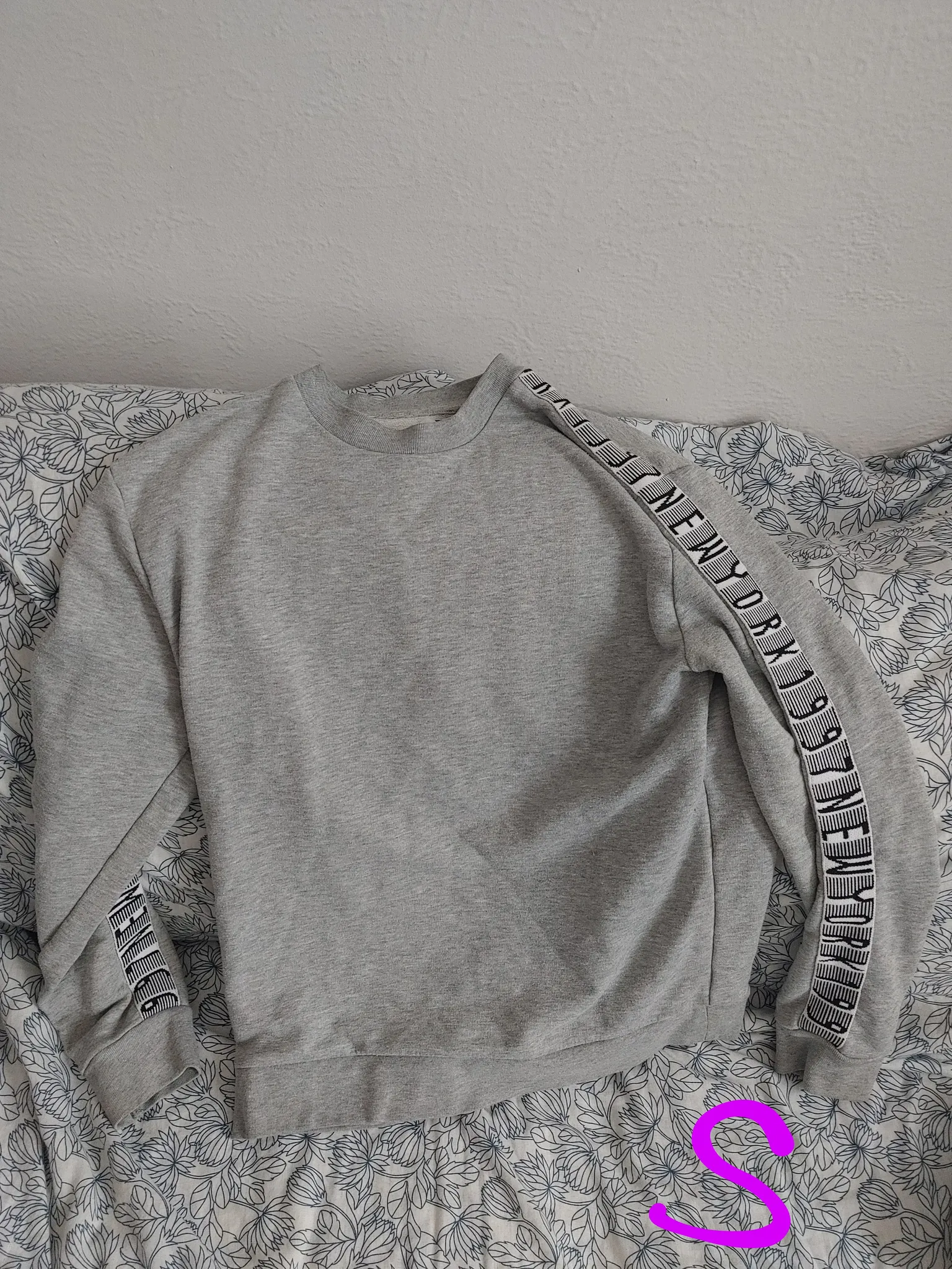Crewneck (S) photo 1